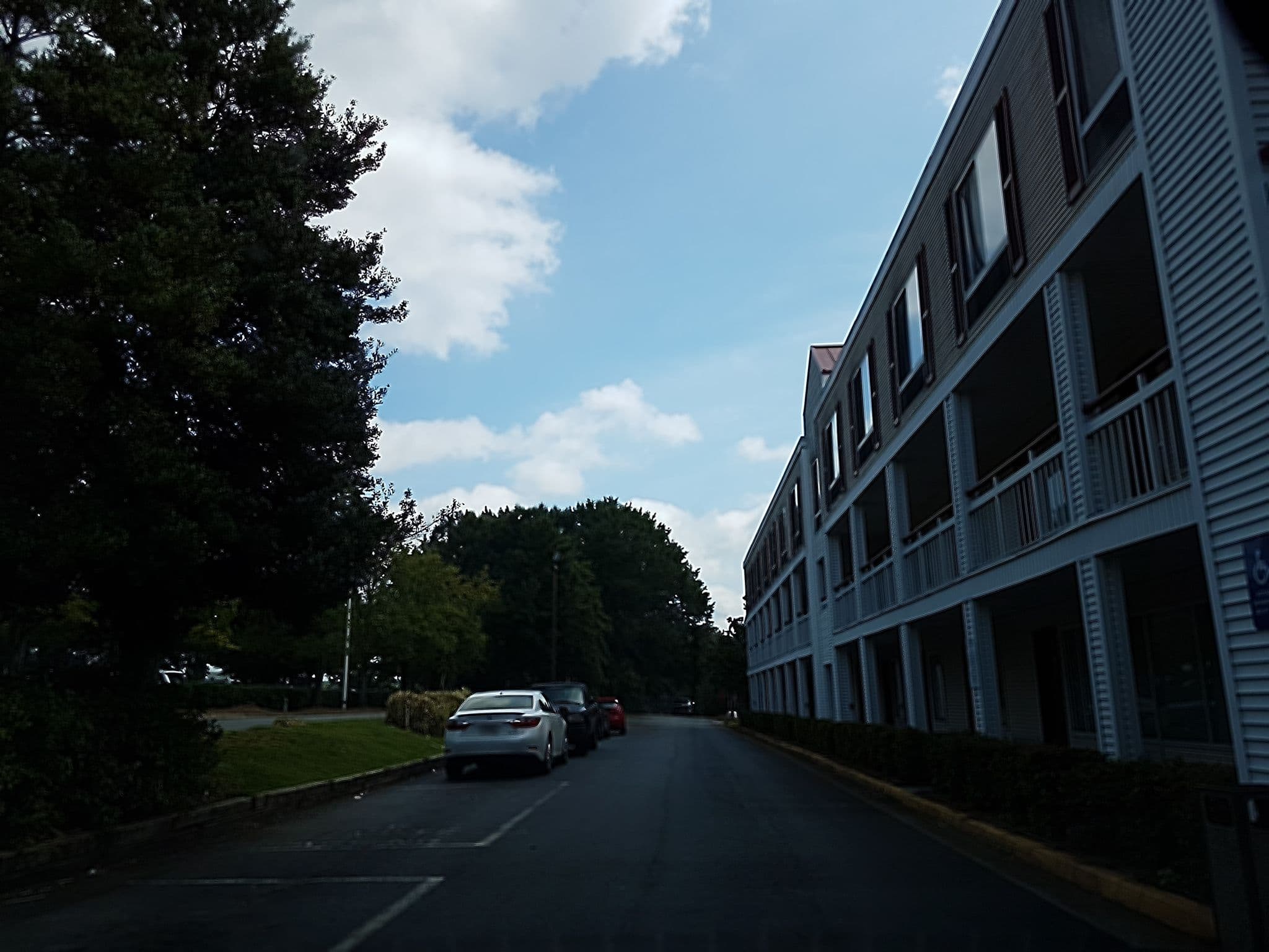 Street view near Days Inn Marietta-Atlanta-Delk Road, Smyrna — © lxmatl3 (CC BY-SA · Mapillary)