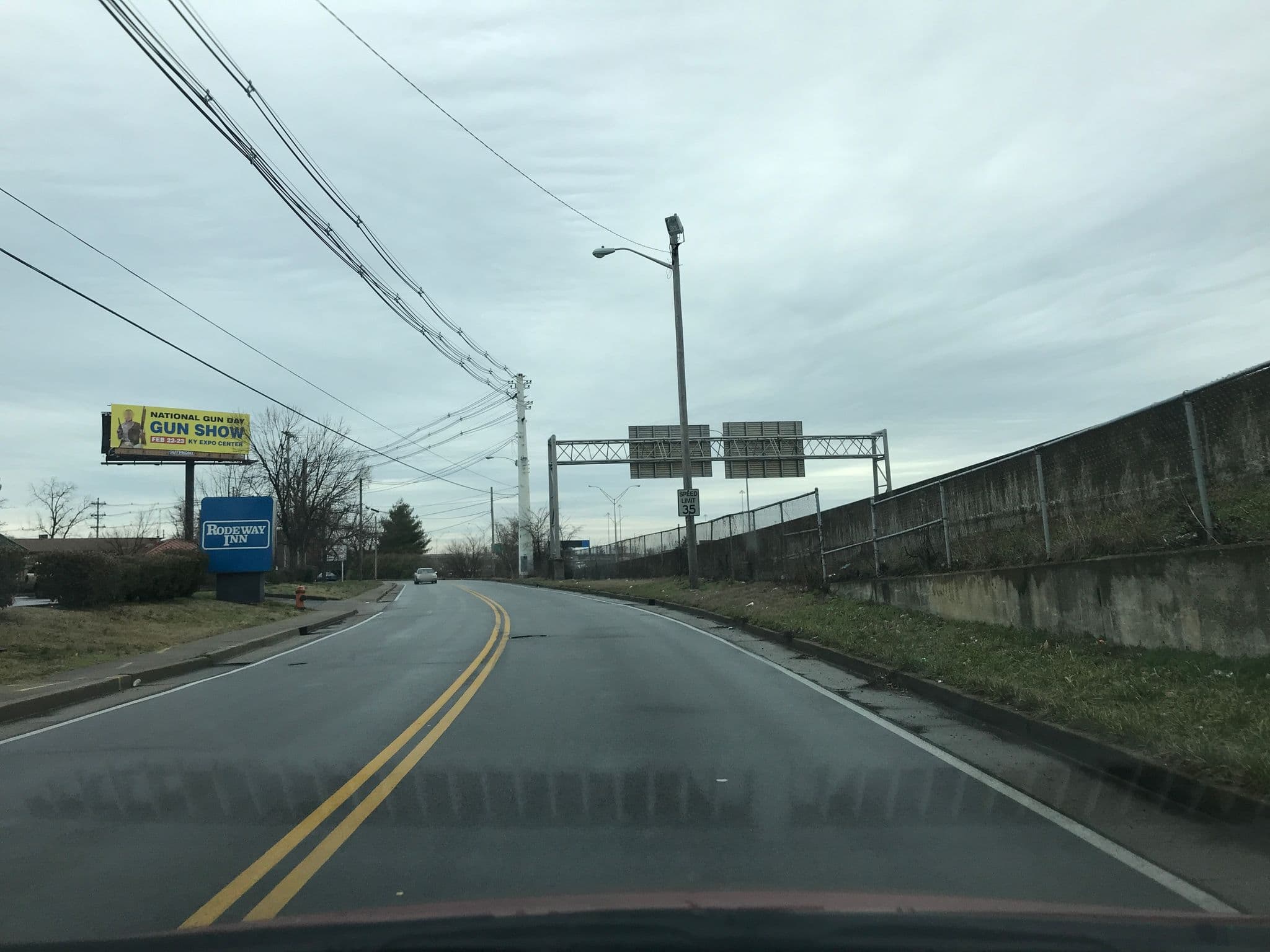 Street view near Rodeway Inn, Audubon Park — © jroseaph (CC BY-SA · Mapillary)