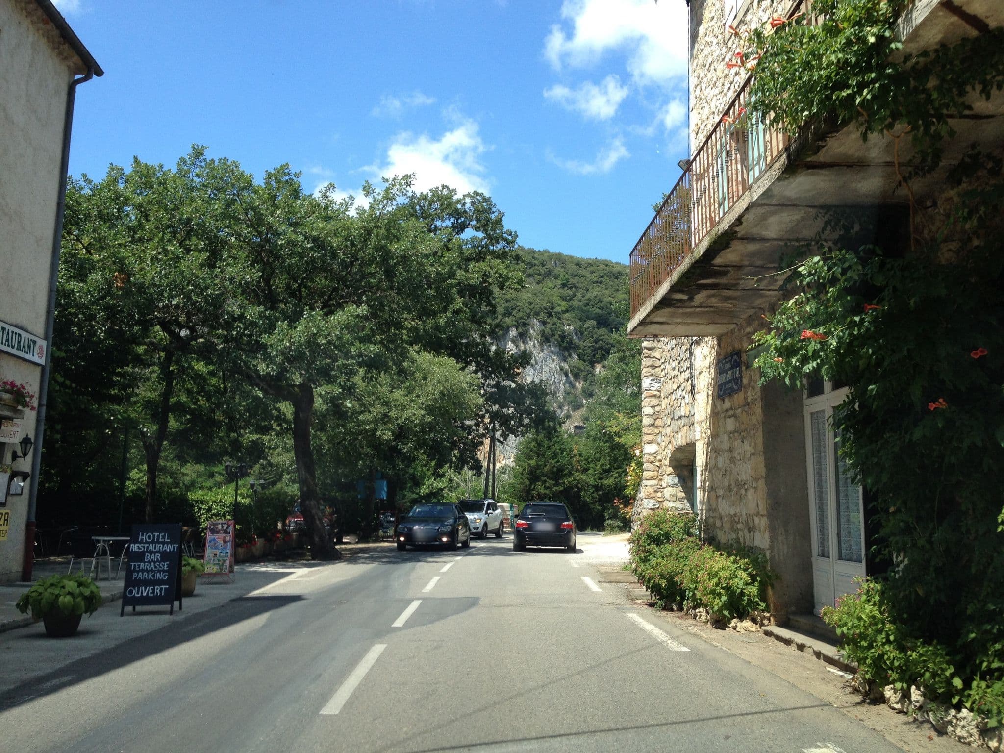 Street view near Hôtel des Touristes, Vallon-Pont-d'Arc — © zors1843 (CC BY-SA · Mapillary)