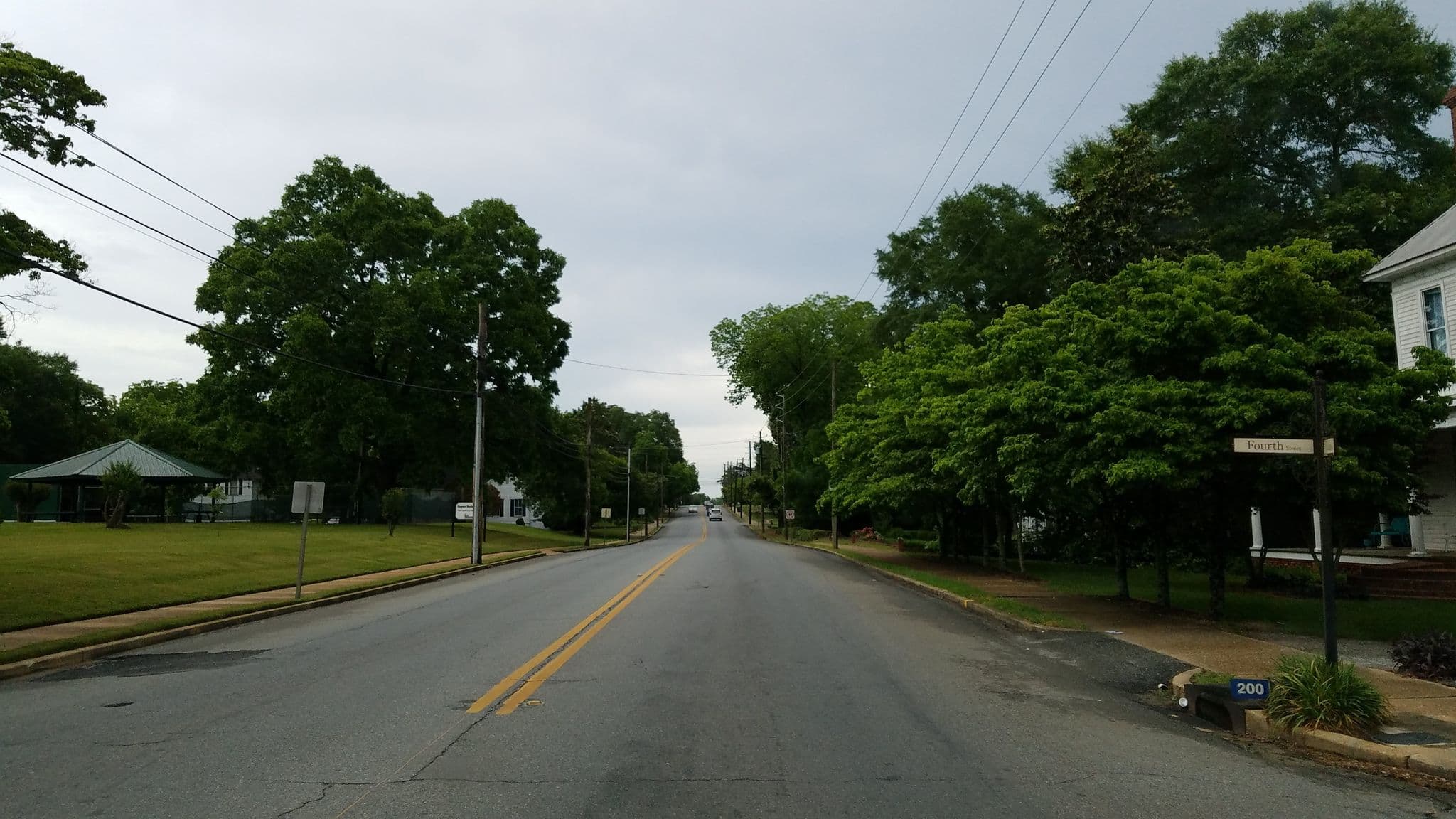 Street view near Eagles Nest Inn, Cordele — © jackdripper (CC BY-SA · Mapillary)