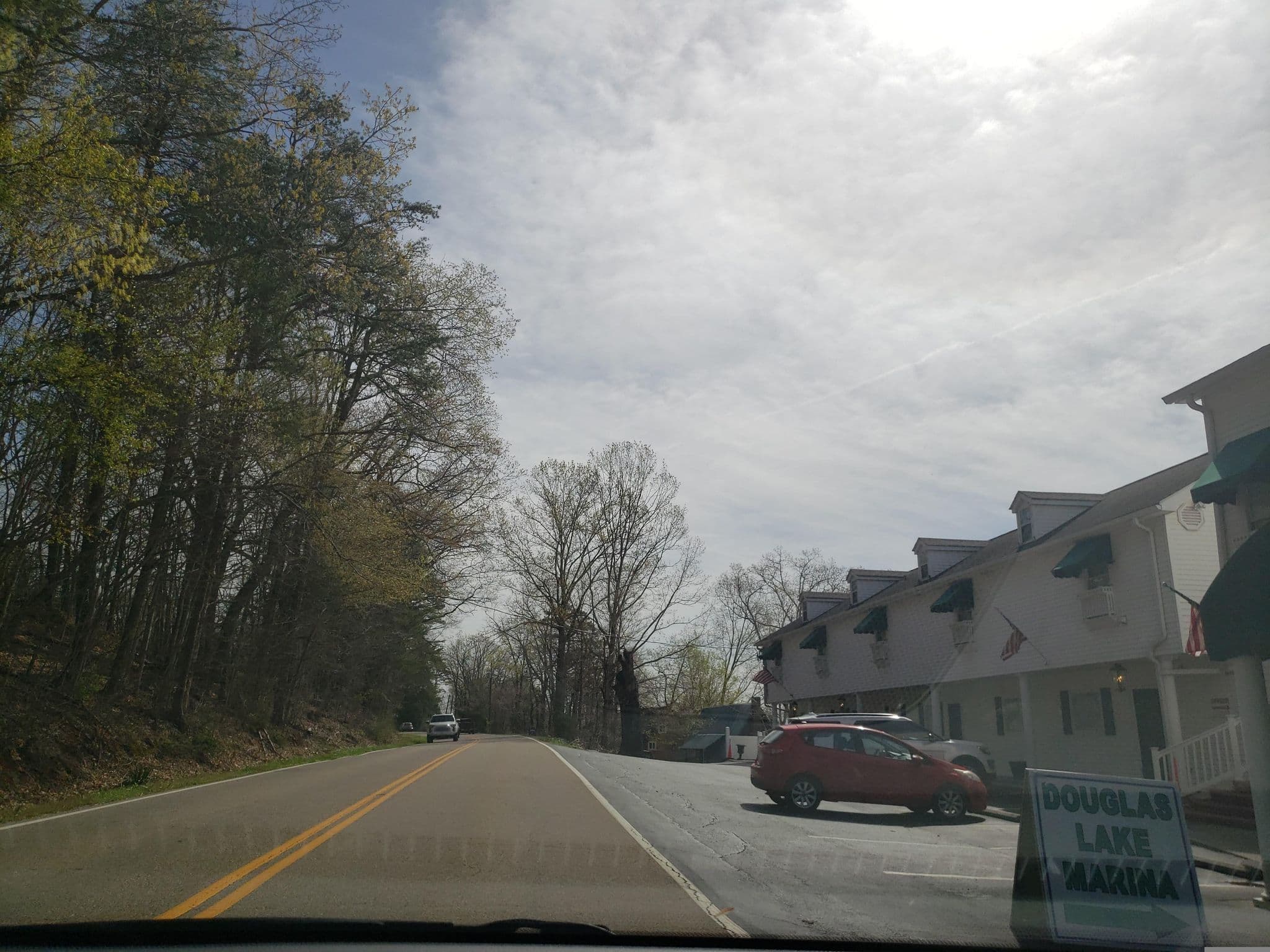 Street view near Mountain Harbor Inn Resort, Dandridge — © guyutetube (CC BY-SA · Mapillary)