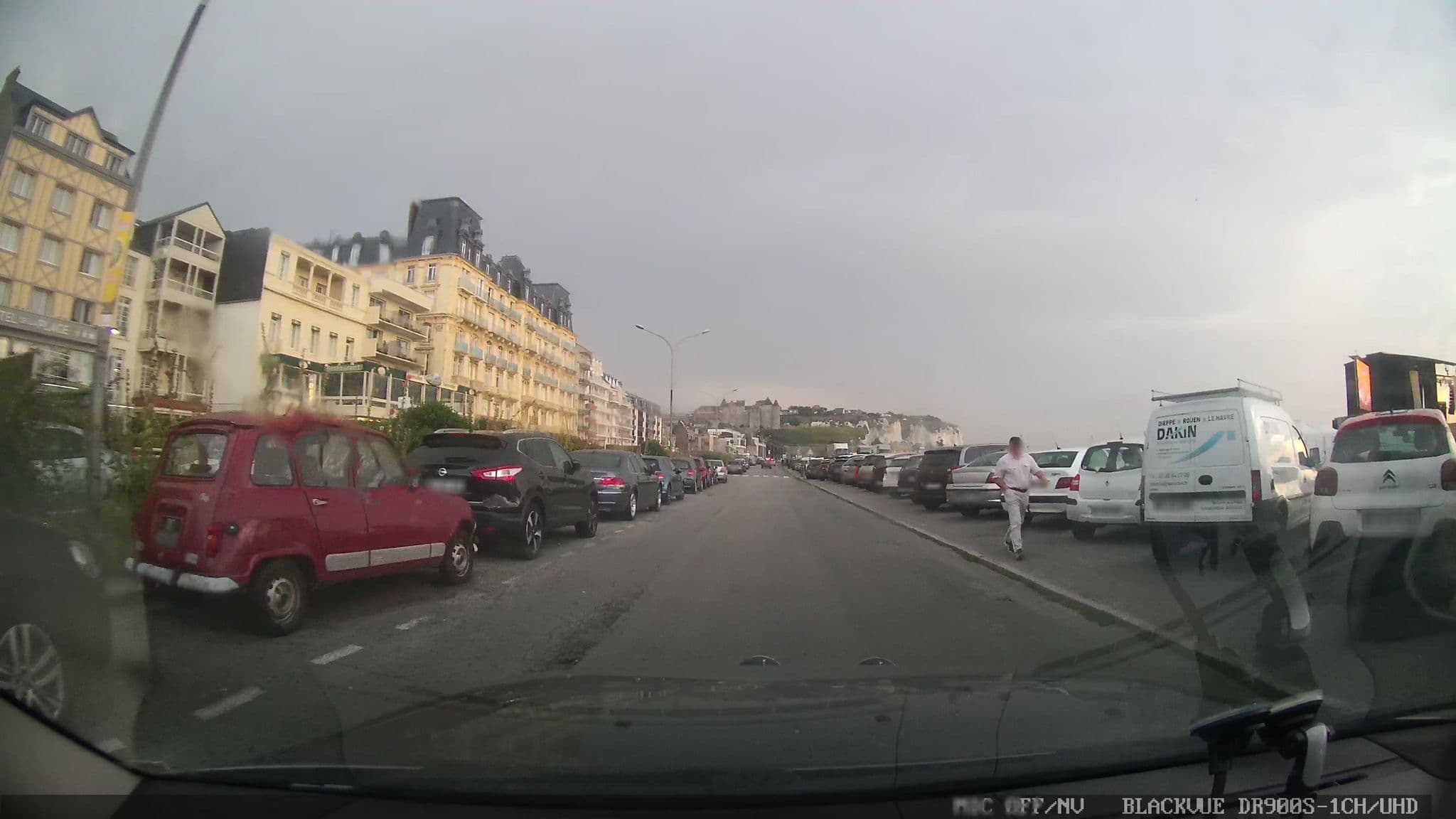 Street view near Hôtel de La Plage, Dieppe — © grobin (CC BY-SA · Mapillary)