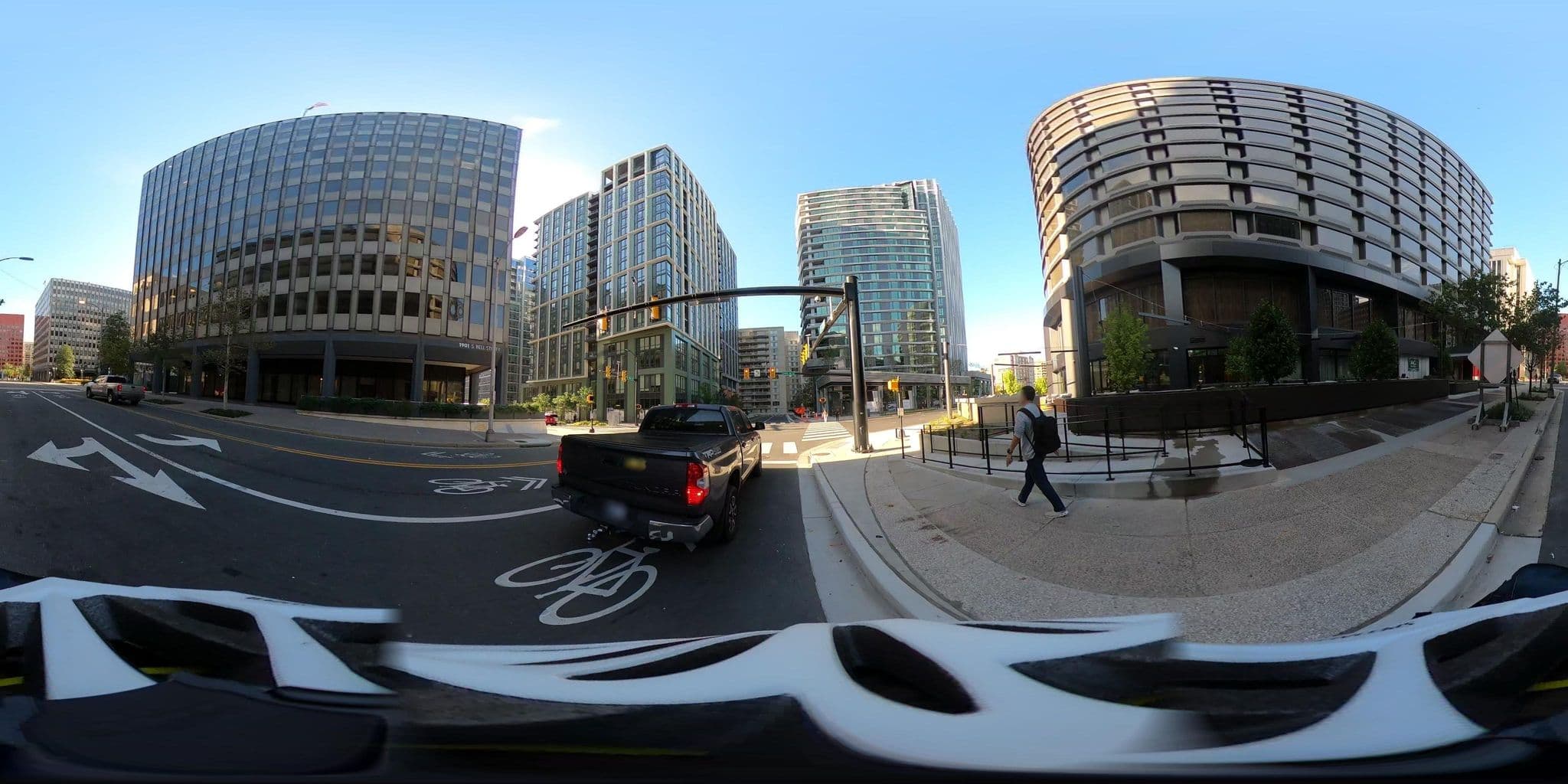 Street view near Crystal City Marriott Gym, The Wharf — © holdenmt11 (CC BY-SA · Mapillary)