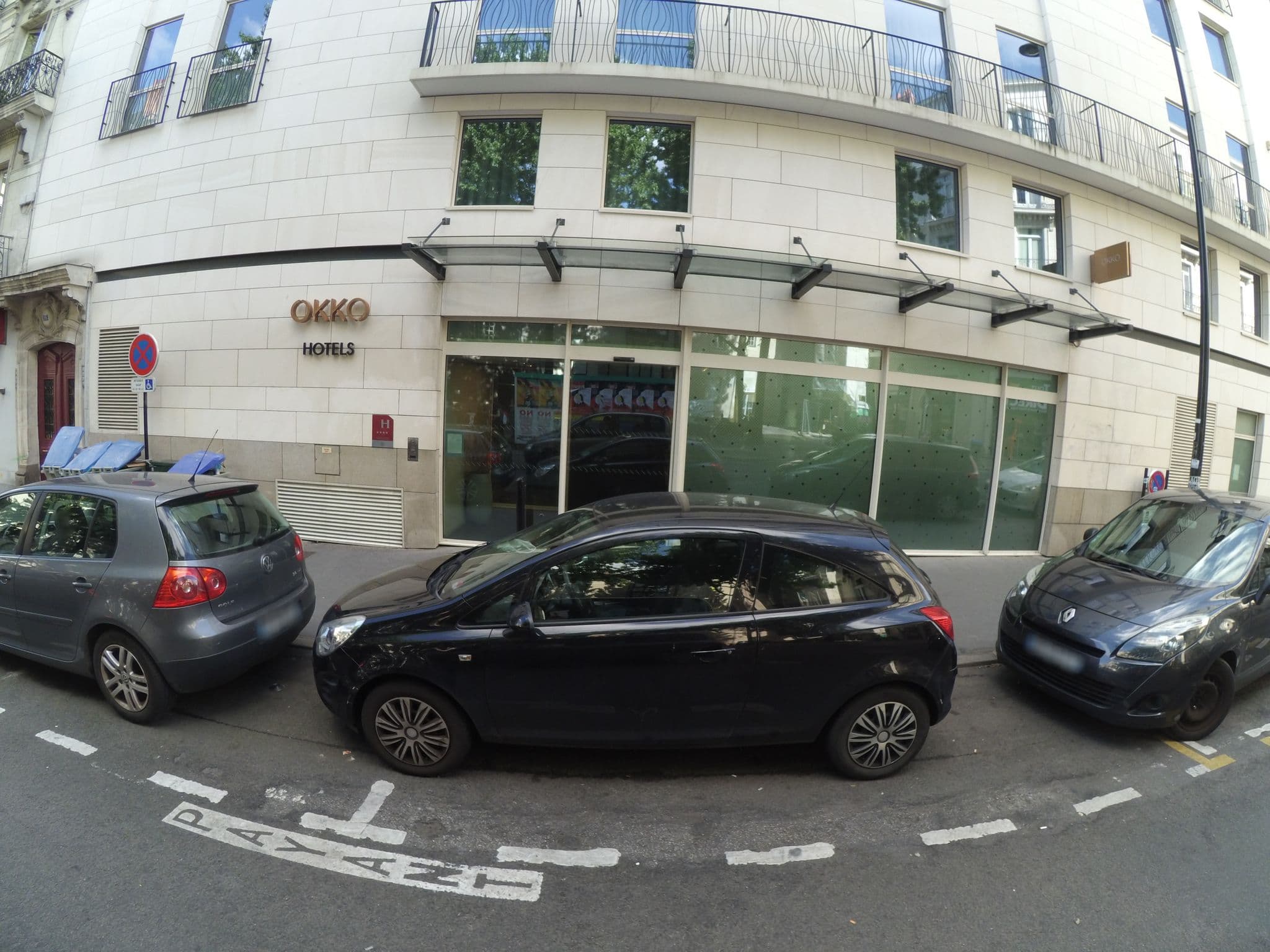 Street view near OKKO Hotels, Nantes — © stephanep (CC BY-SA · Mapillary)