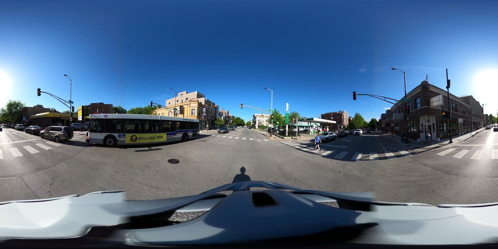 Street view near Bellwood Hotel, Lincoln Park — © epicspongee (CC BY-SA · Mapillary)