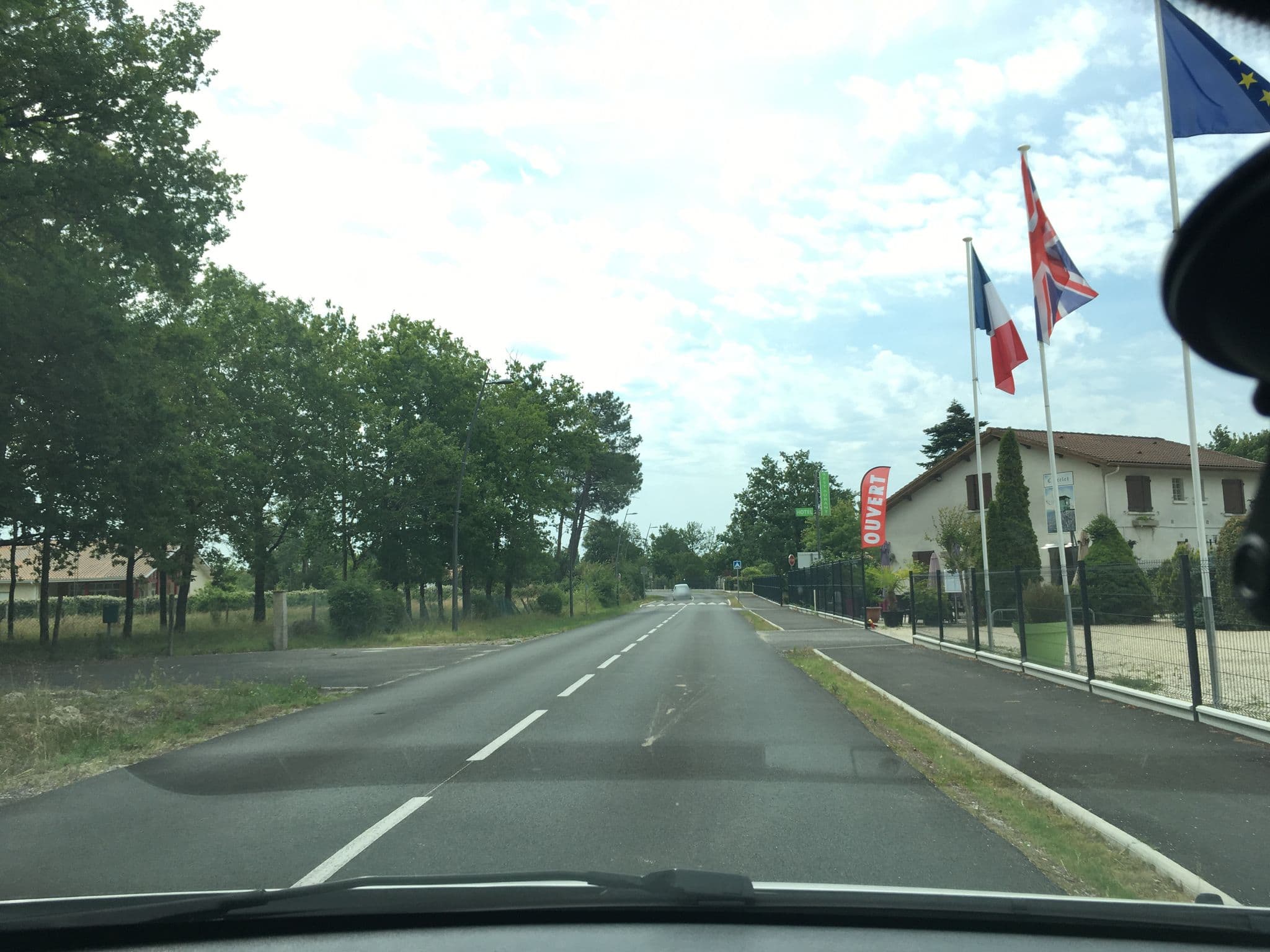 Street view near L'Arberet, Vendays-Montalivet — © sank (CC BY-SA · Mapillary)