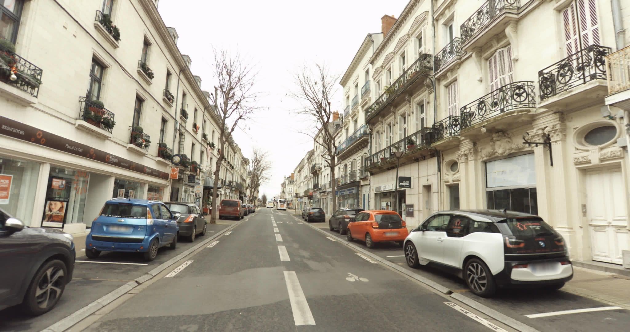 Street view near Le Londres, Saumur — © sogefi (CC BY-SA · Mapillary)