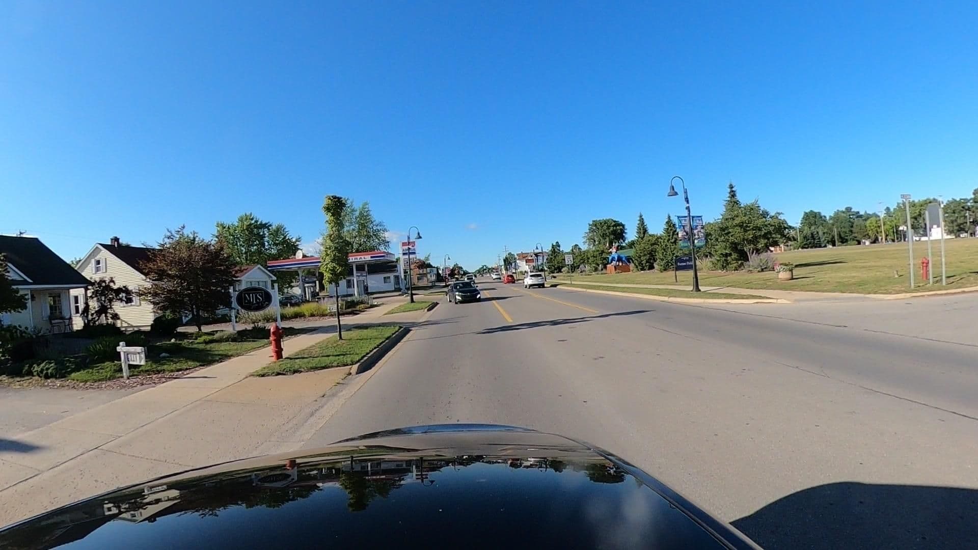 Street view near Oscoda Lakeside Hotel, Au Sable — © treestryder (CC BY-SA · Mapillary)