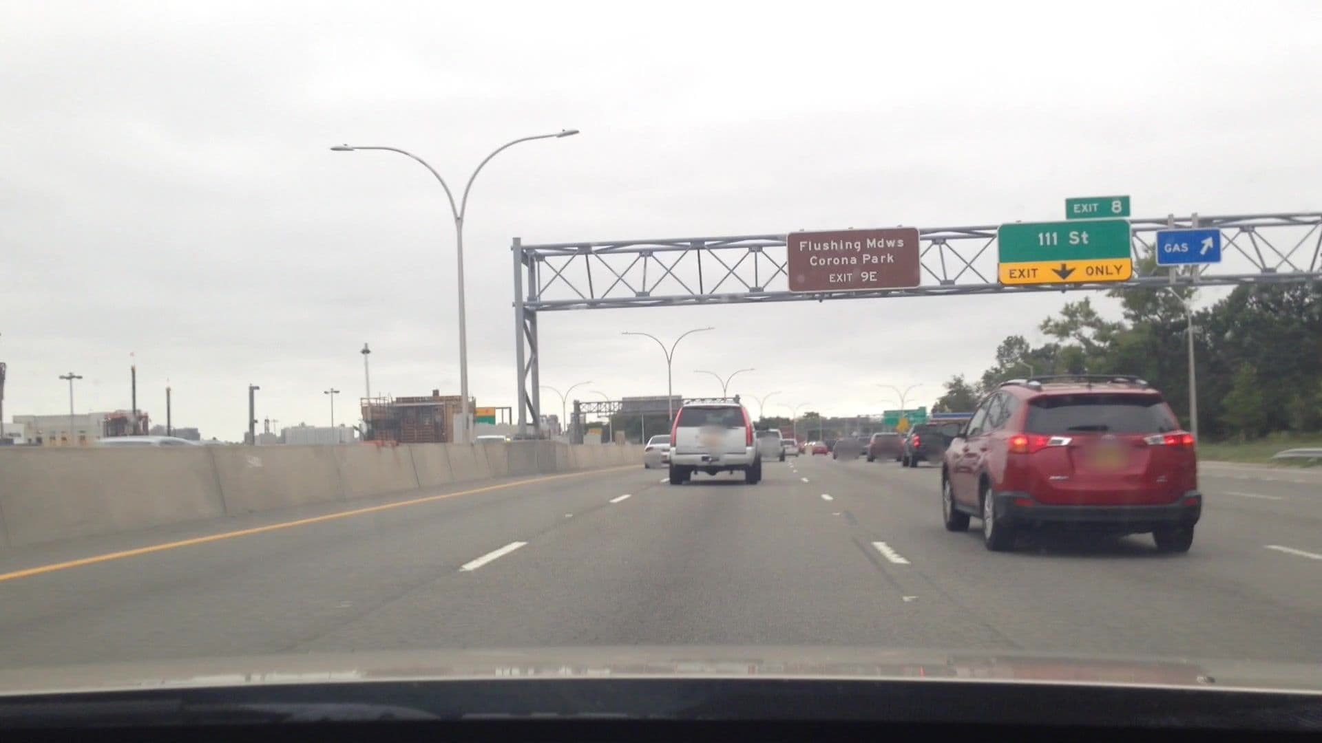 Street view near Marriot Court Yard La Guardia, East Elmhurst — © lvl5 (CC BY-SA · Mapillary)