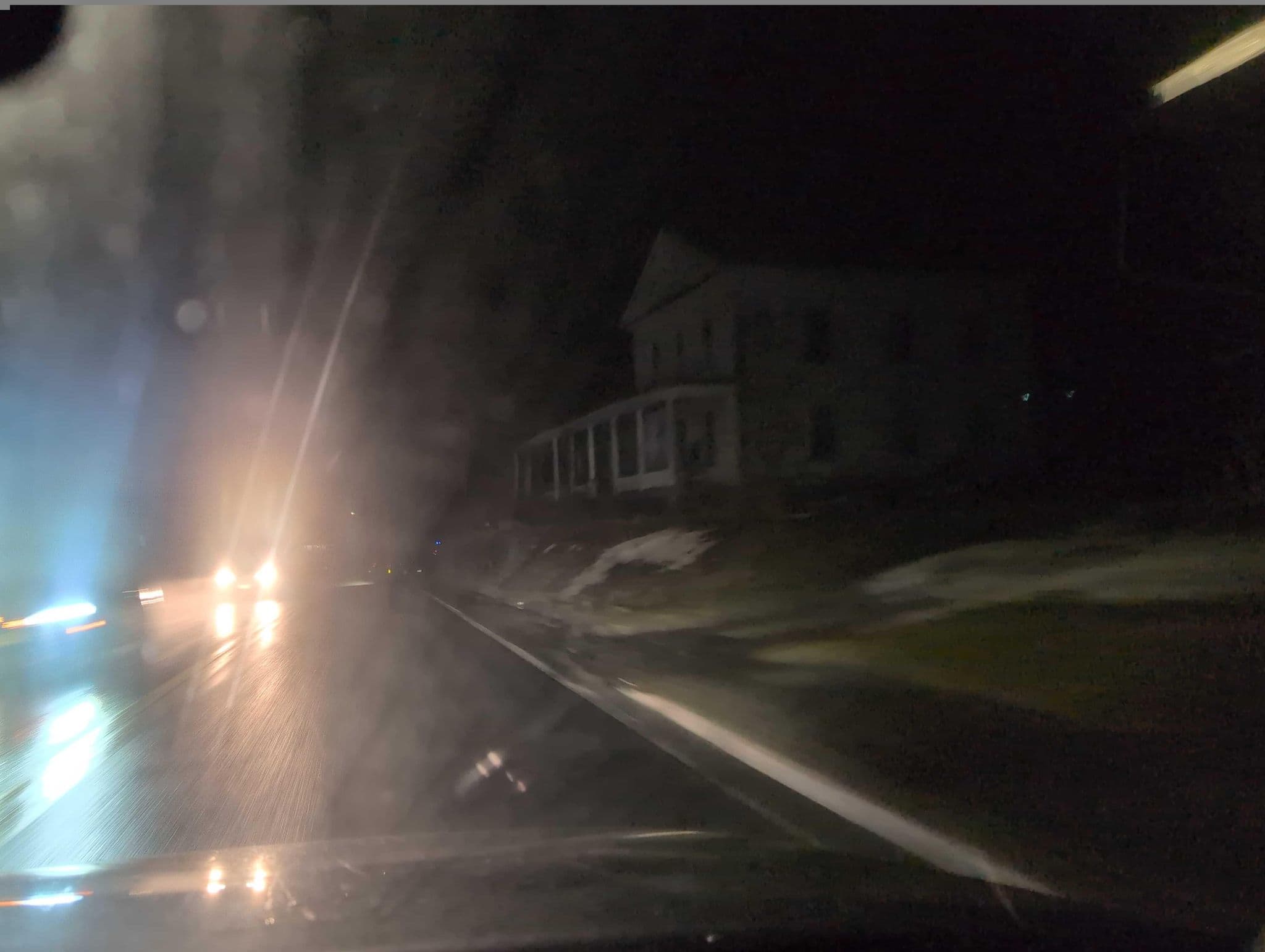 Street view near Dsvenport Inn, Oneonta — © alrekur (CC BY-SA · Mapillary)