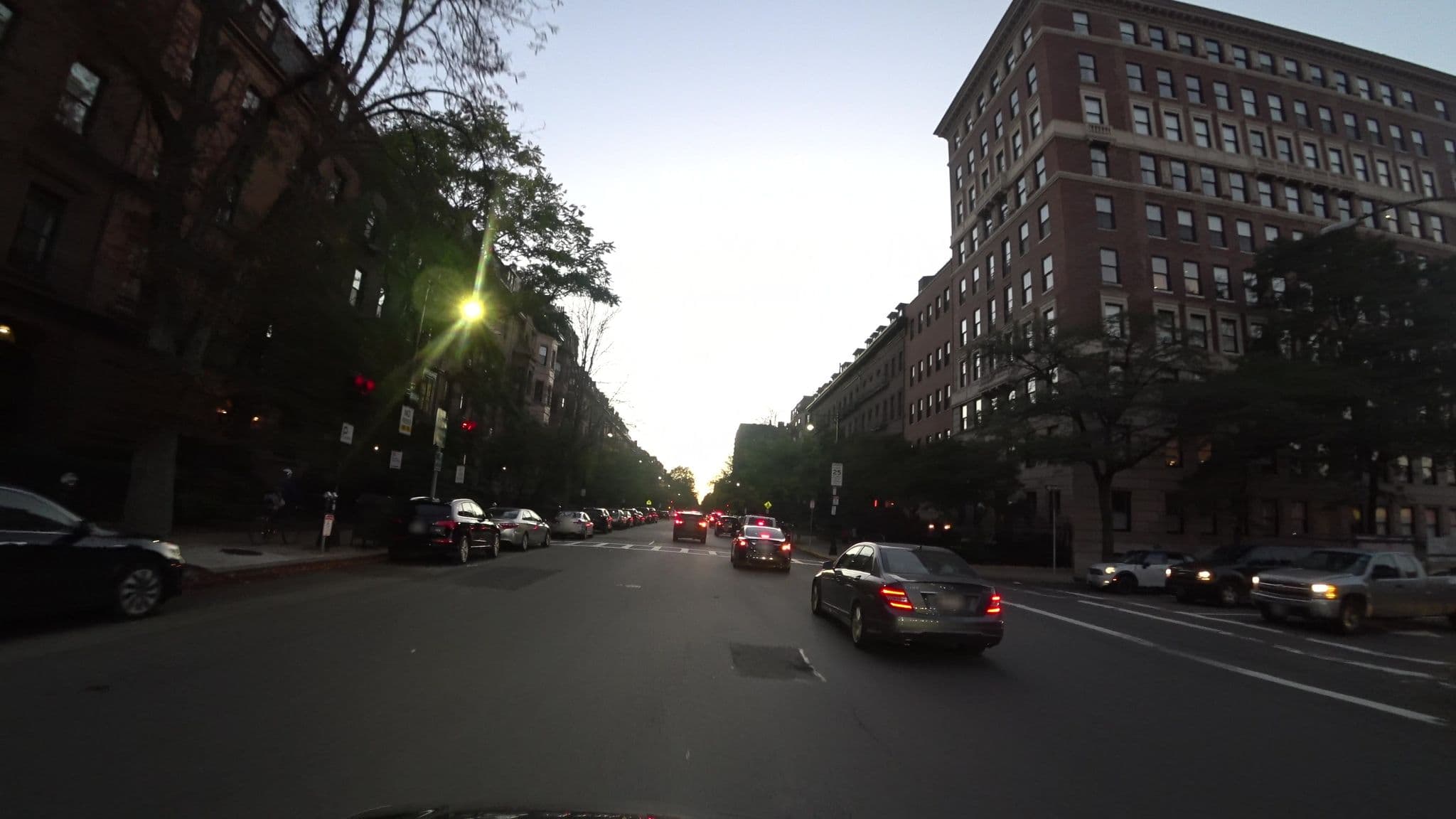 Street view near Back Bay Beacon, Beacon Hill — © lxmbos11 (CC BY-SA · Mapillary)