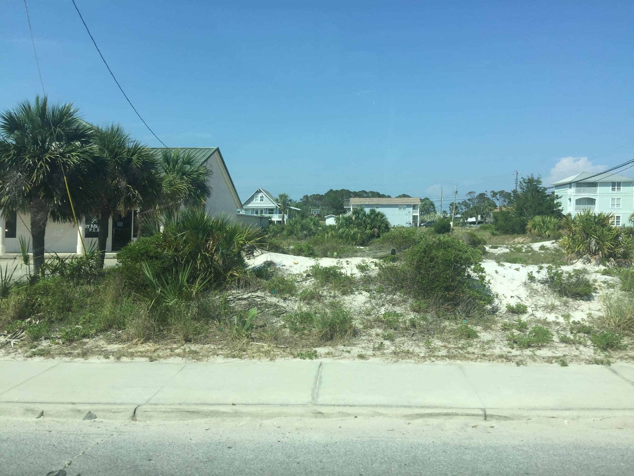 Street view near JG's Beachside Rentals, Lower Grand Lagoon — © xswzaq (CC BY-SA · Mapillary)