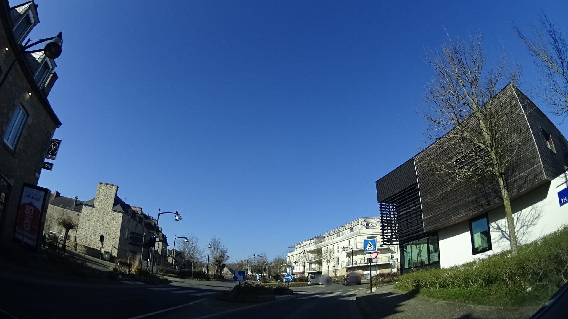 Street view near Mille Saveurs, Dinan — © panieravide (CC BY-SA · Mapillary)