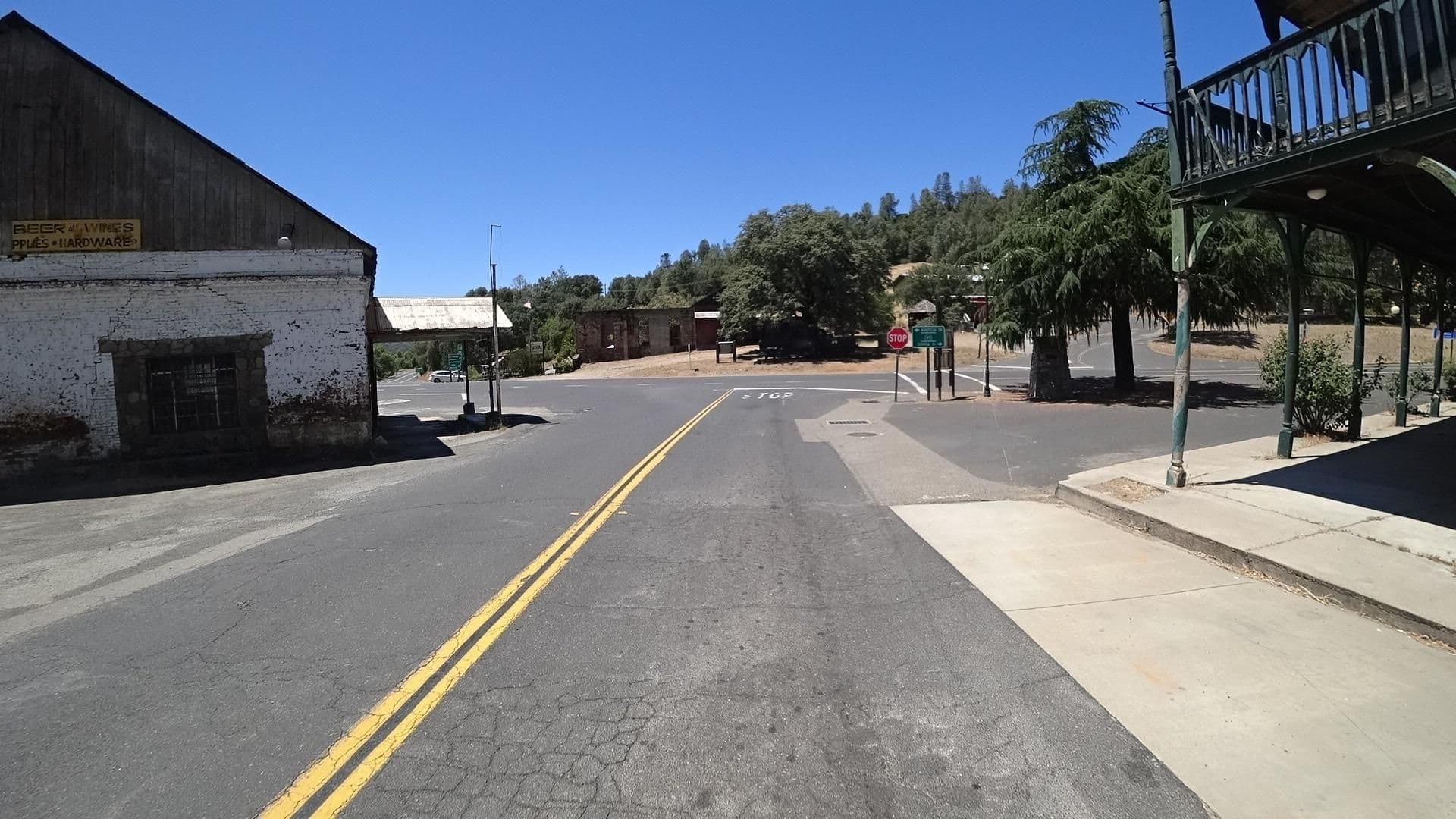 Street view near Hotel Jeffrey, Tuolumne City — © marker_geo (CC BY-SA · Mapillary)