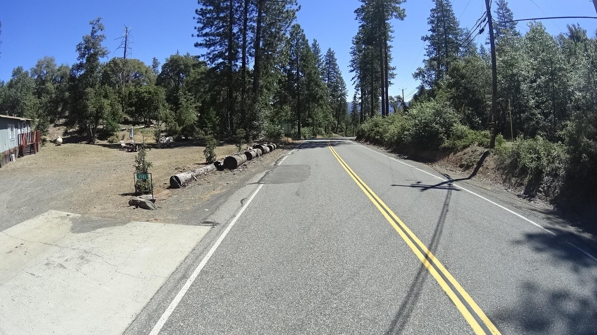 Street view near Yosemite Roadhouse 132, Tuolumne City — © marker_geo (CC BY-SA · Mapillary)