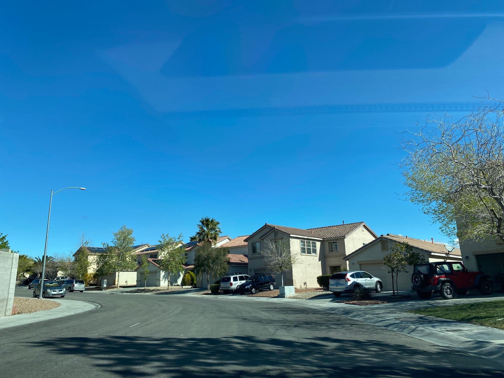 Street view near Drury Hotel, North Las Vegas — © matsayz (CC BY-SA · Mapillary)