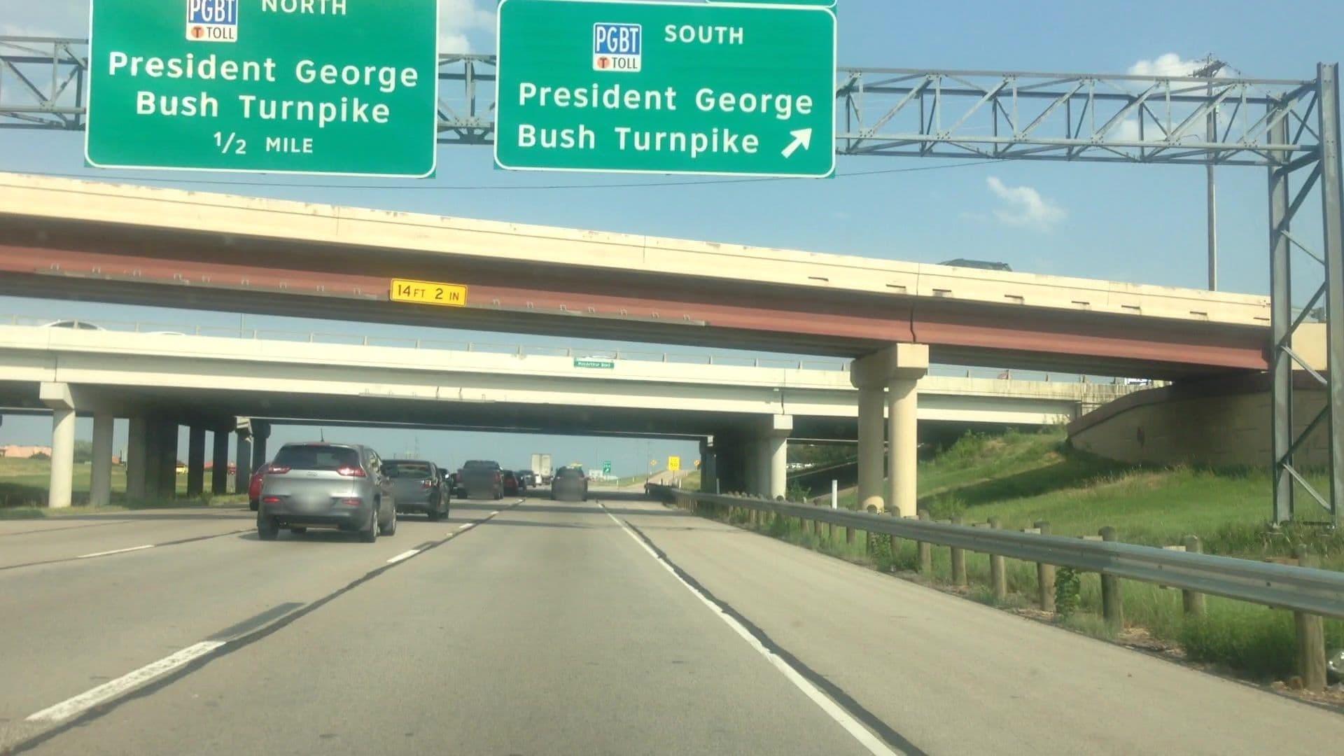 Street view near Room 321 Hilton Garden Inn, Farmers Branch — © lvl5 (CC BY-SA · Mapillary)