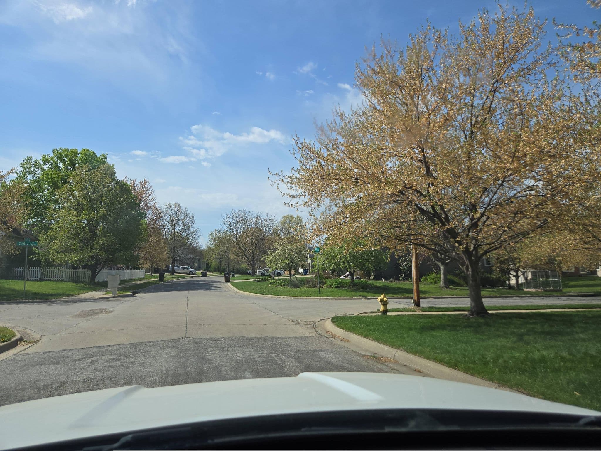 Street view near Feng Shui, Lawrence — © kgonterwitz21 (CC BY-SA · Mapillary)