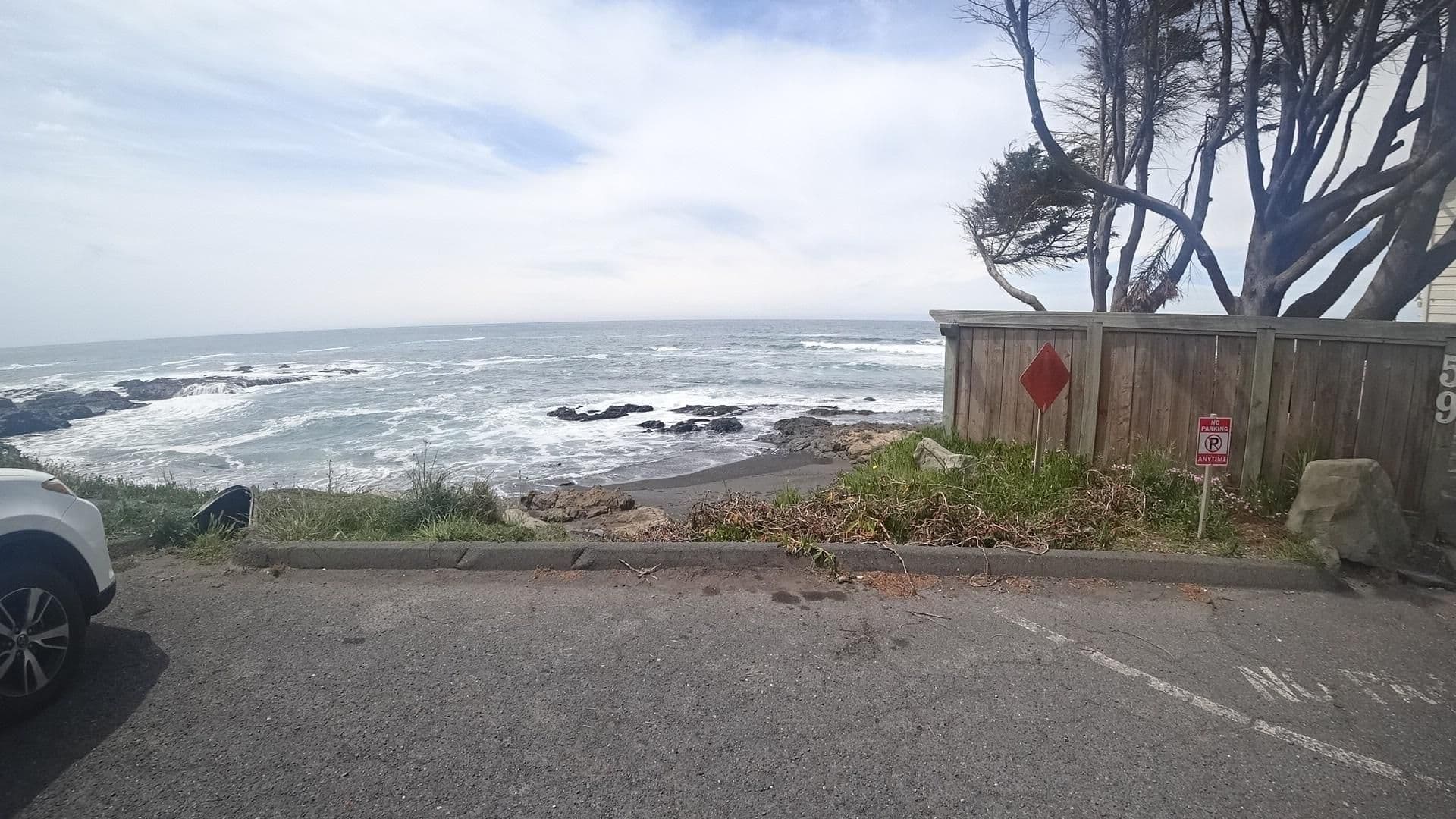 Street view near Oceanfront Inn, Redway — © marker_geo (CC BY-SA · Mapillary)