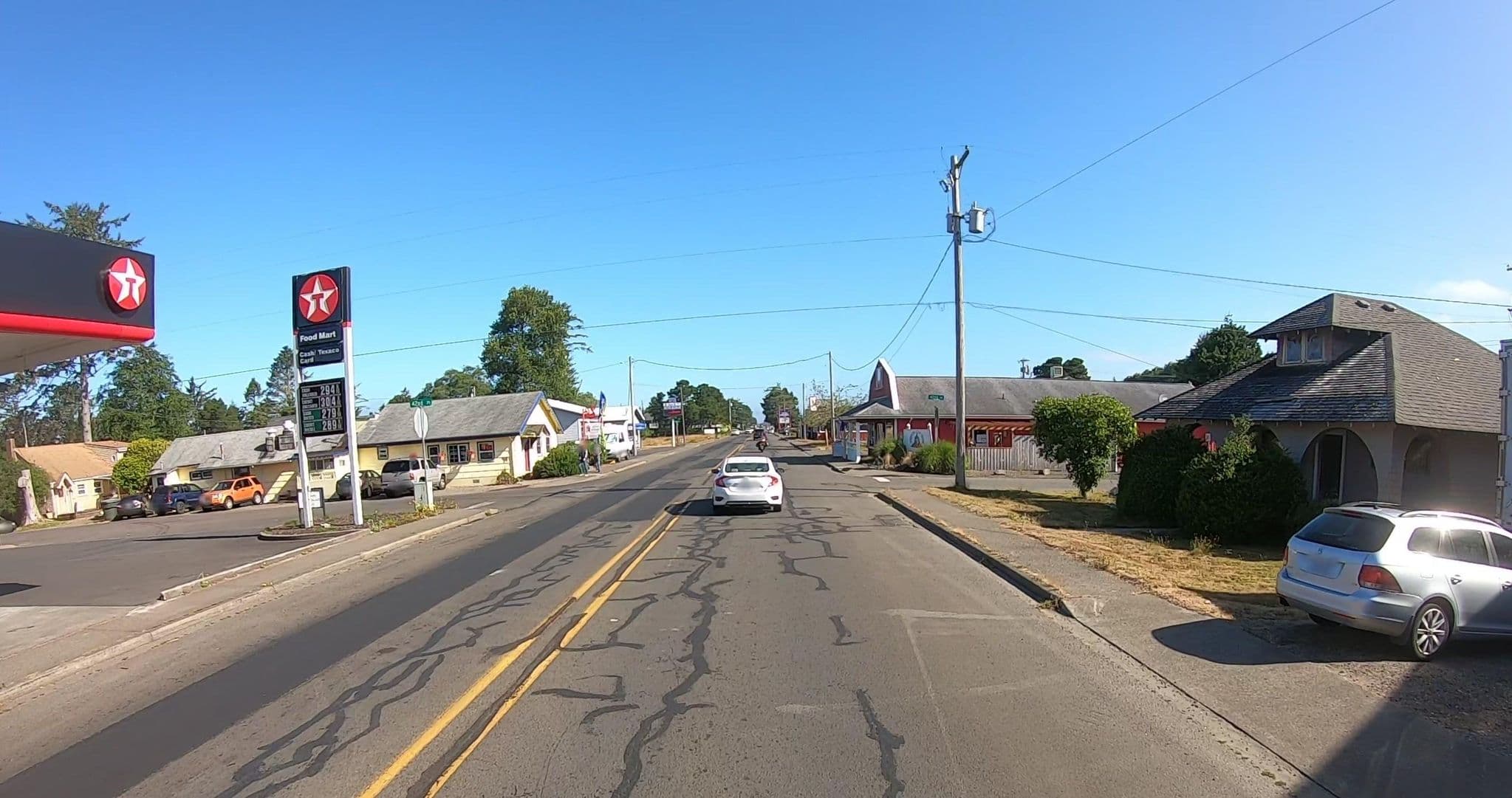 Street view near Vacasa Rentals: Farmhouse Cottage - whole house, Ocean Park — © networklanman (CC BY-SA · Mapillary)