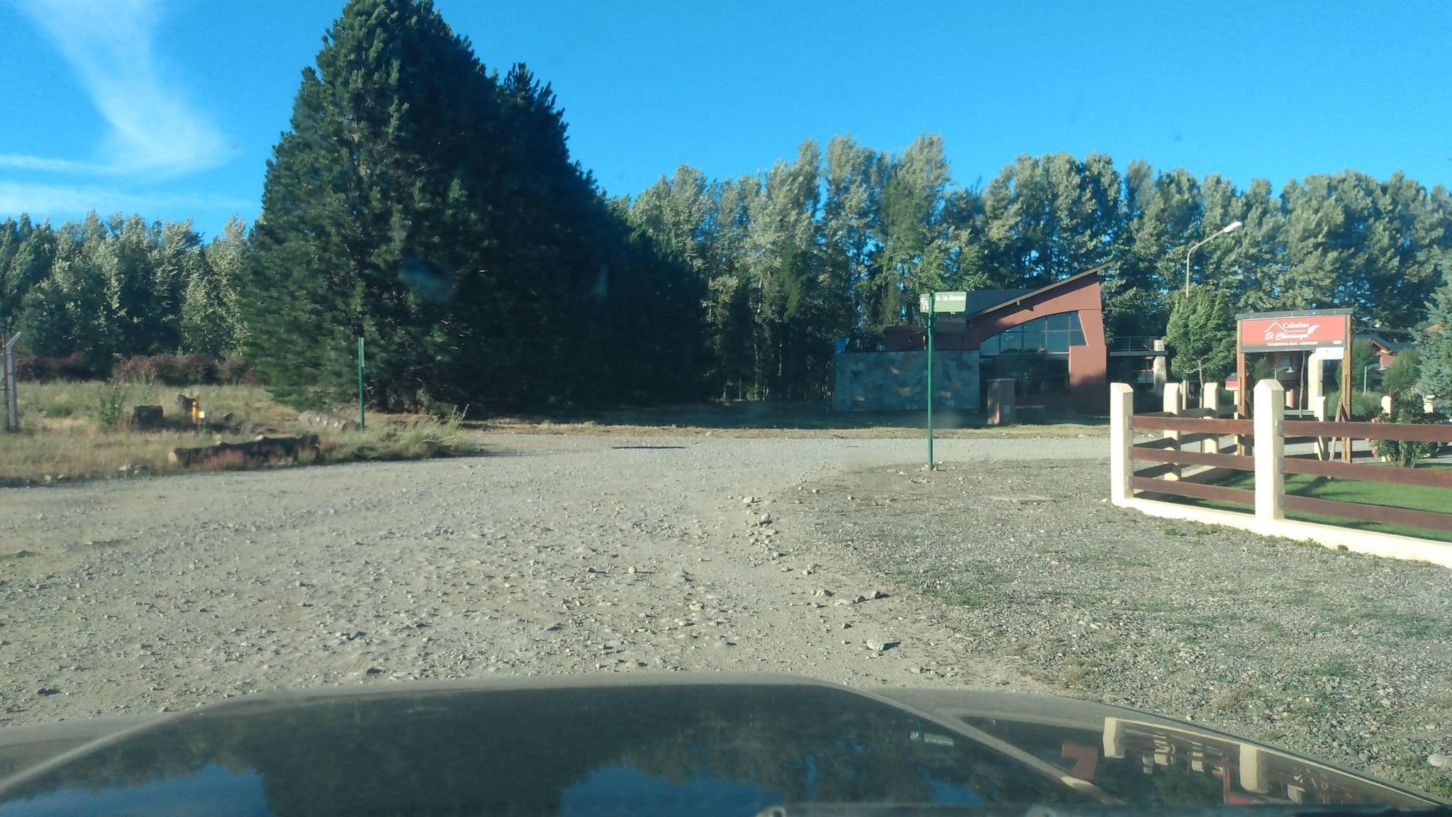 Street view near El Chimango, Junín de los Andes — © andresduhour (CC BY-SA · Mapillary)
