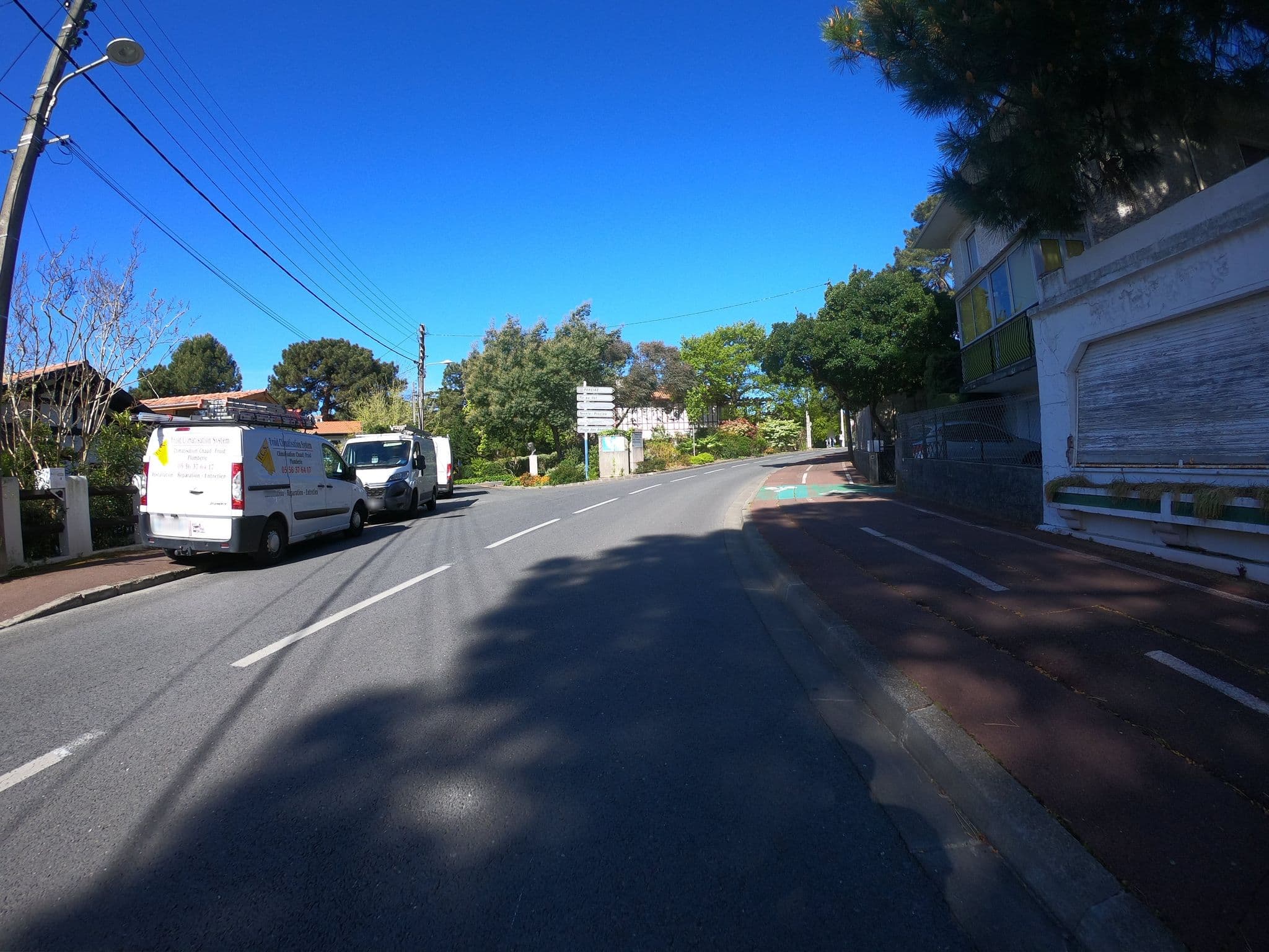 Street view near Le Ptit Moulleau, Arcachon — © gitouche (CC BY-SA · Mapillary)