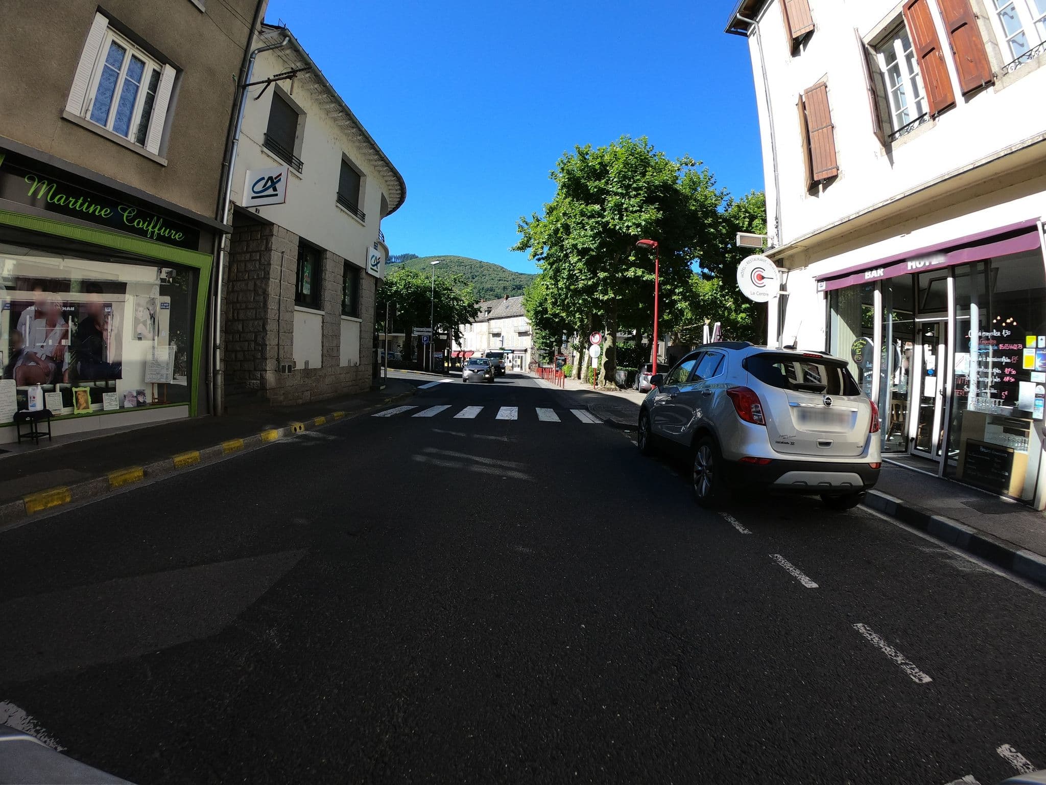 Street view near Hôtel Bistrorant 1610, Entraygues-sur-Truyère — © joostjakob (CC BY-SA · Mapillary)