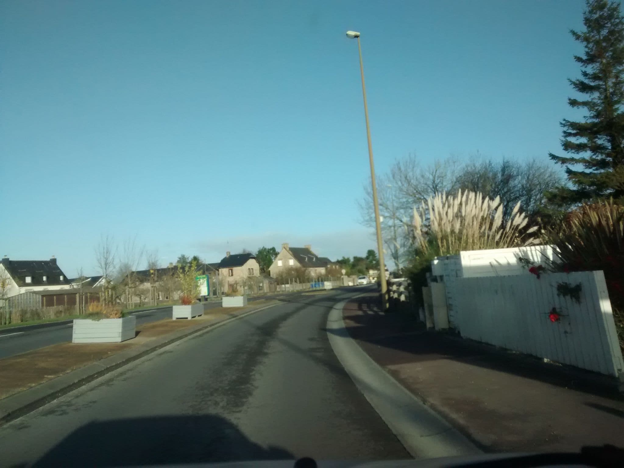 Street view near L'Ermitage, Pontorson — © mgageo (CC BY-SA · Mapillary)