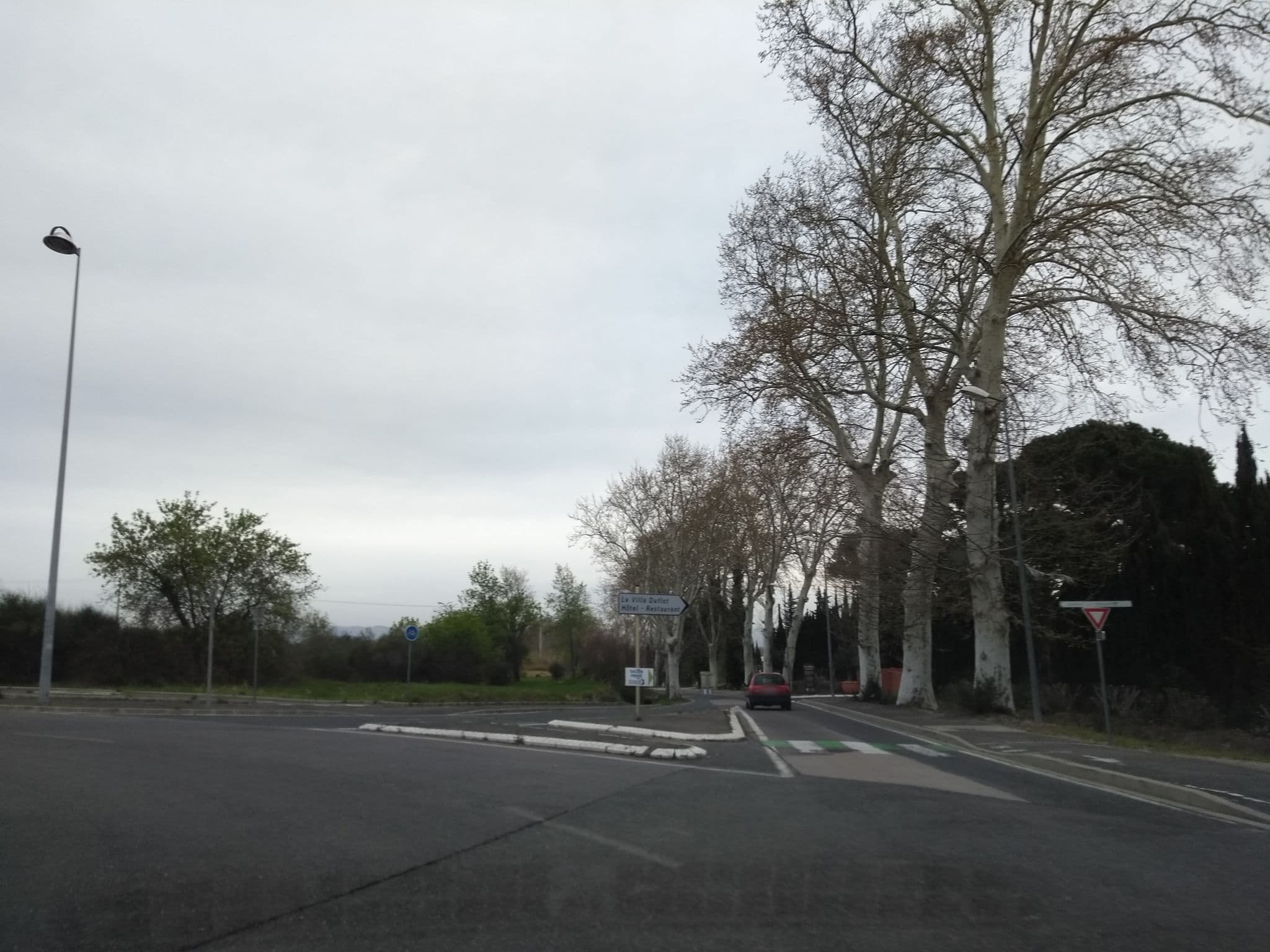 Street view near La Villa Duflot, Perpignan — © ray66 (CC BY-SA · Mapillary)