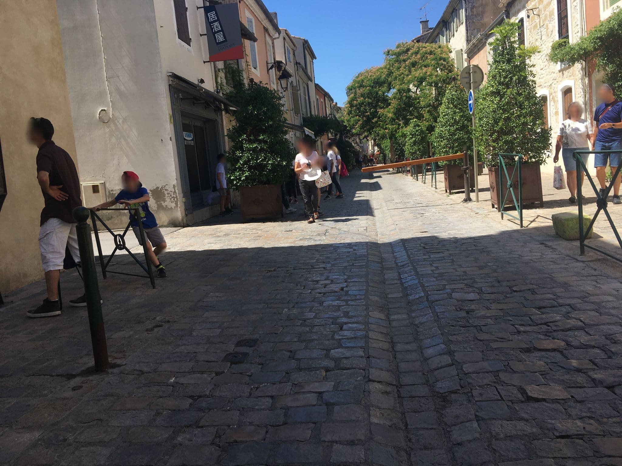 Street view near La Maison dans les remparts, Aigues-Mortes — © beat (CC BY-SA · Mapillary)