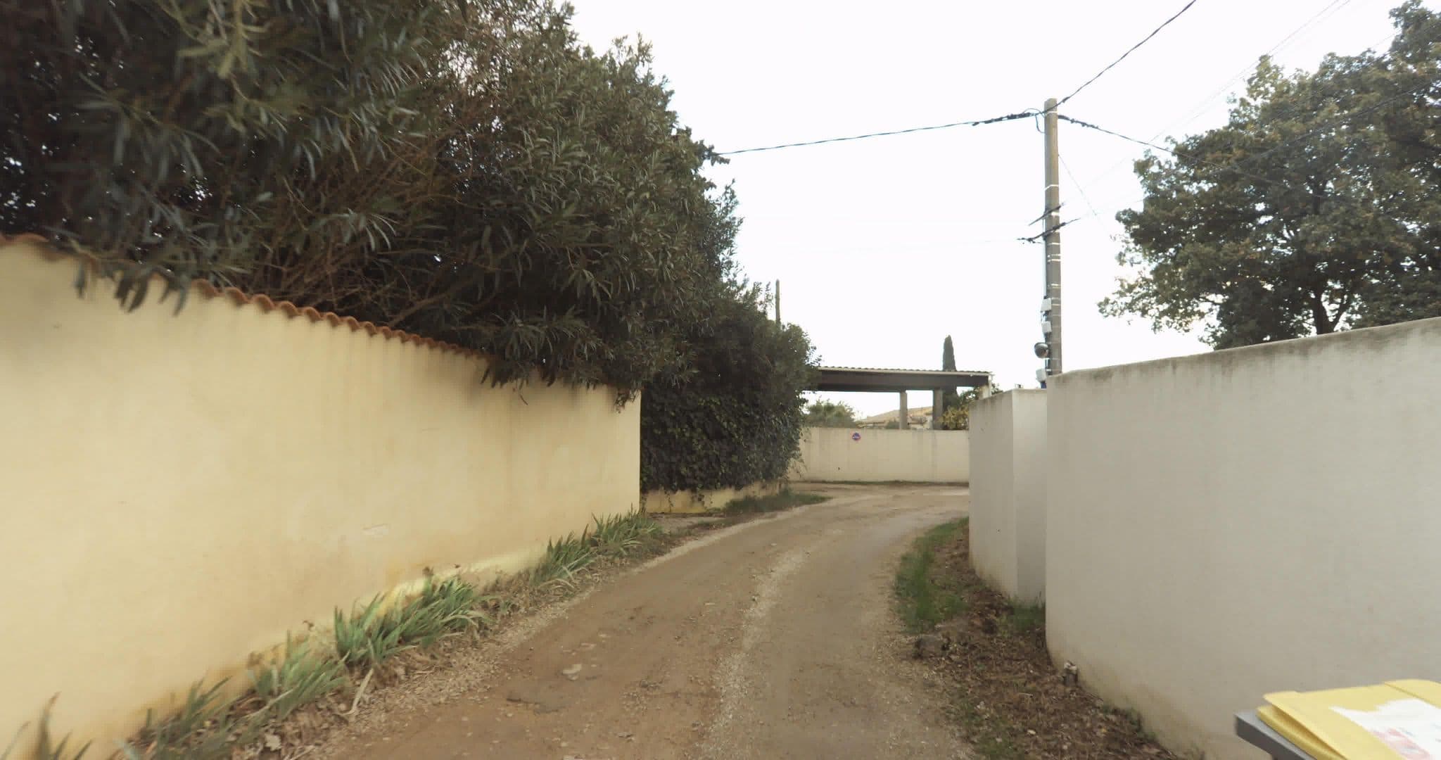 Street view near mamie & papie's hotelletje, Aigues-Mortes — © sogefi (CC BY-SA · Mapillary)