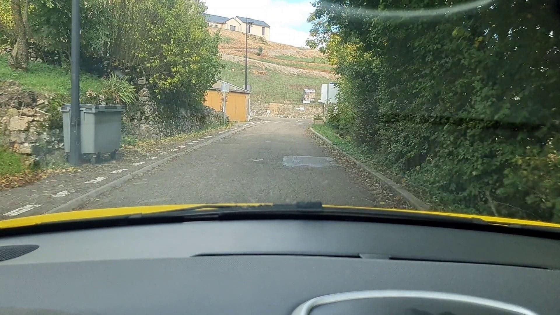 Street view near Domaine de Pradines, Meyrueis — © si3p0 (CC BY-SA · Mapillary)