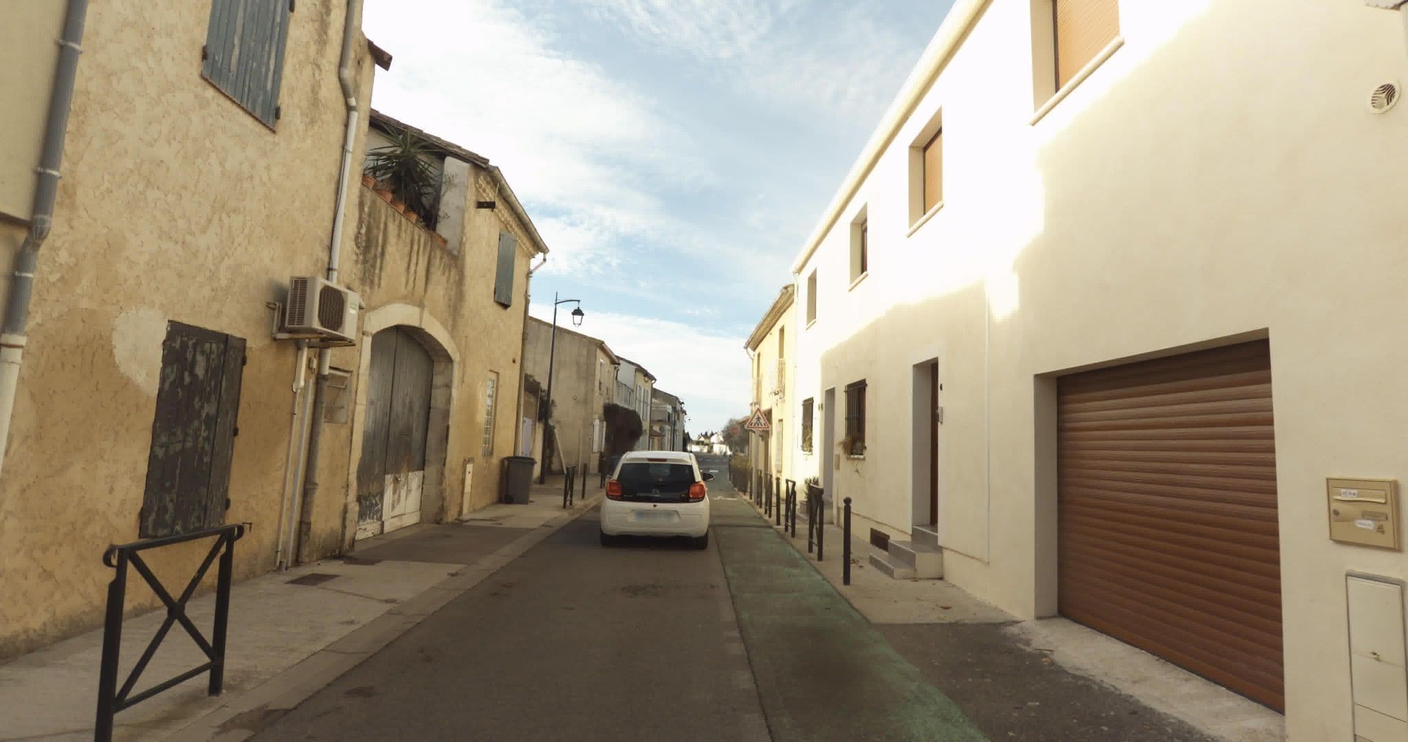 Street view near L'escale, Aigues-Mortes — © sogefi (CC BY-SA · Mapillary)