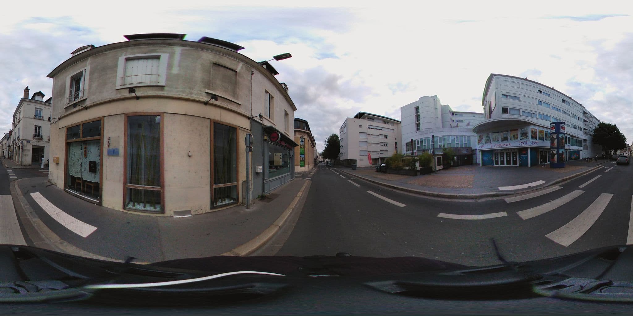 Street view near SÃ jours et Affaires Tours LÃ onard de Vinci, Tours — © monsieur_a (CC BY-SA · Mapillary)
