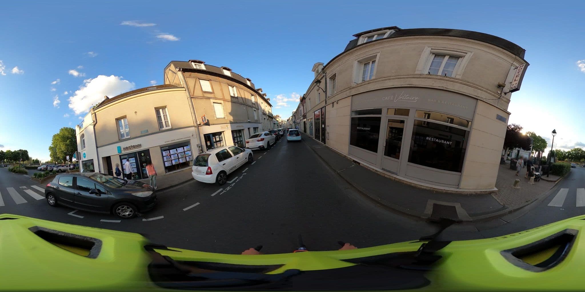 Street view near Hôtel Lanex, Amboise — © velocamion (CC BY-SA · Mapillary)