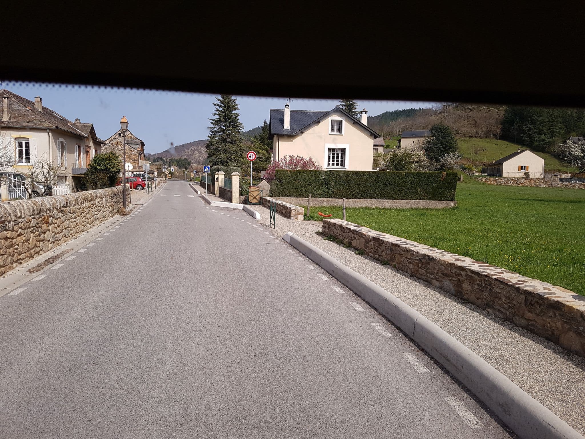 Street view near Les Rives du Tarn, Florac — © bernardvoyageur (CC BY-SA · Mapillary)