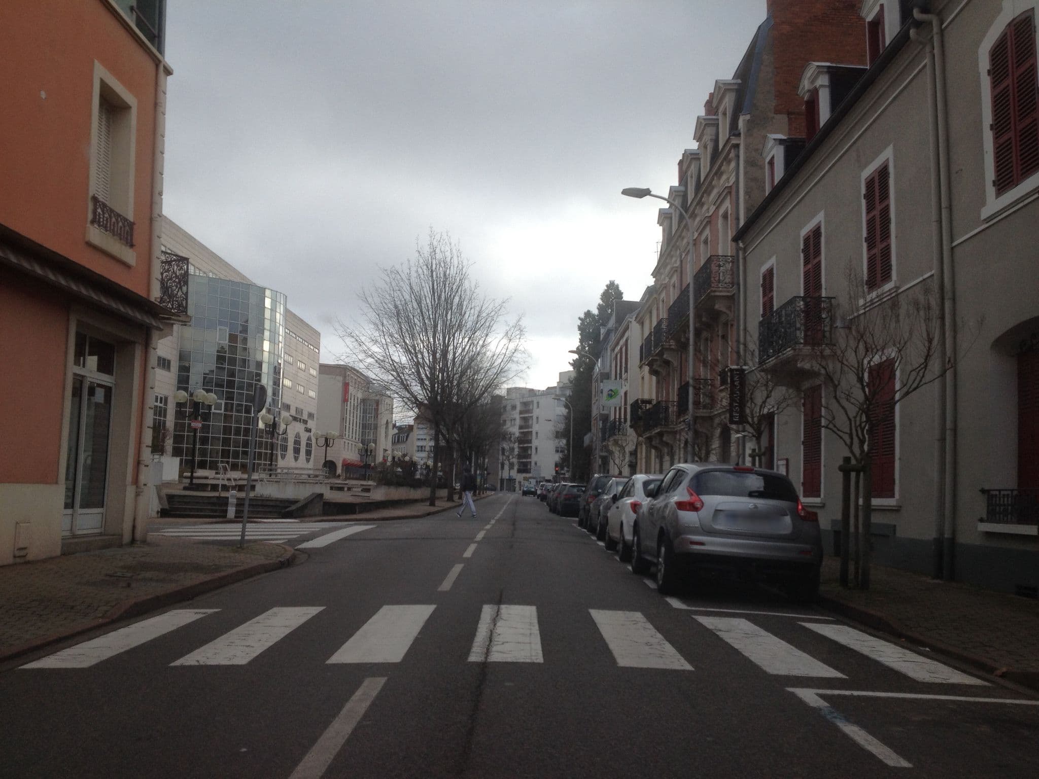 Street view near Hôtel Résidence les Thermalines, Vichy — © zimmy (CC BY-SA · Mapillary)