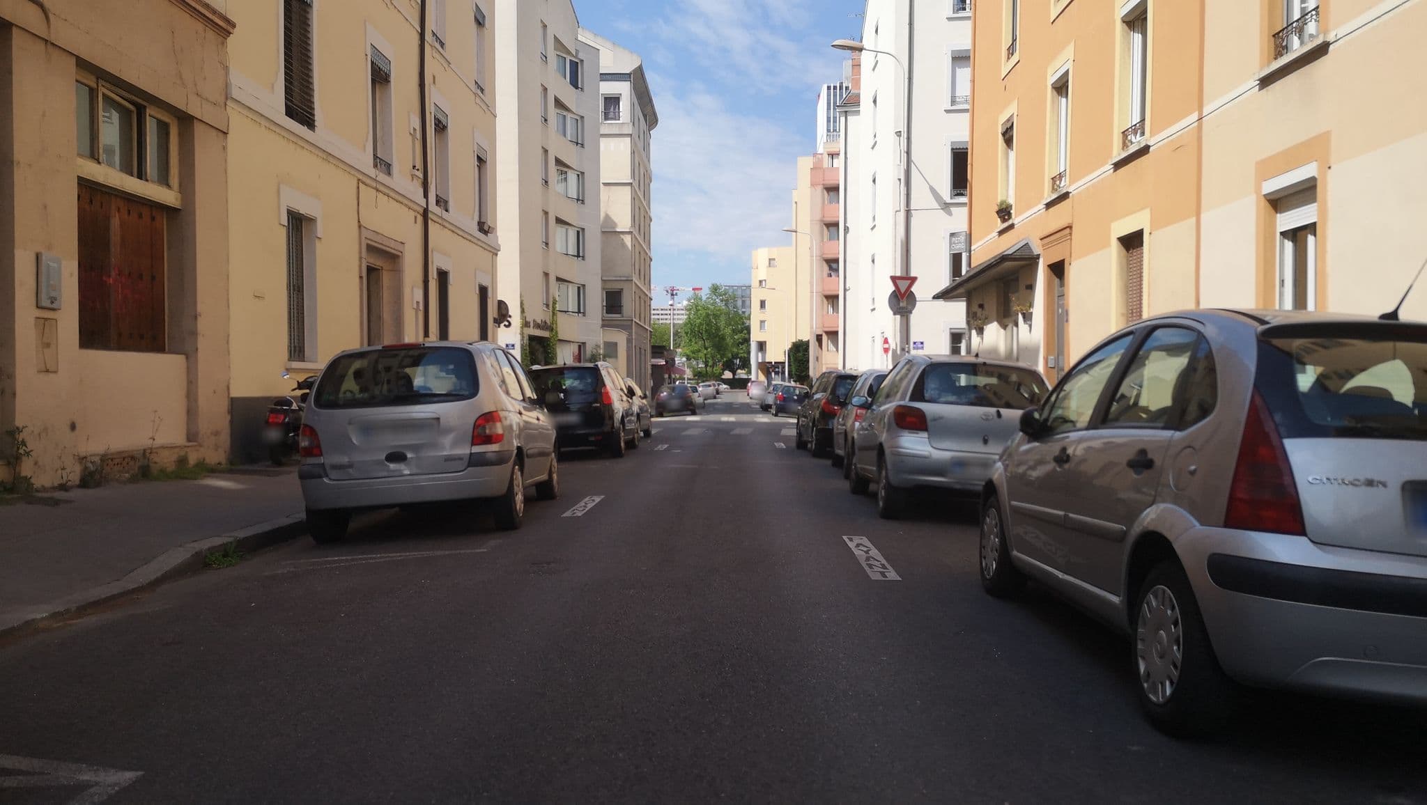 Street view near L'Appart Elegance Part Dieu, Lyon 03 — © blueberry (CC BY-SA · Mapillary)