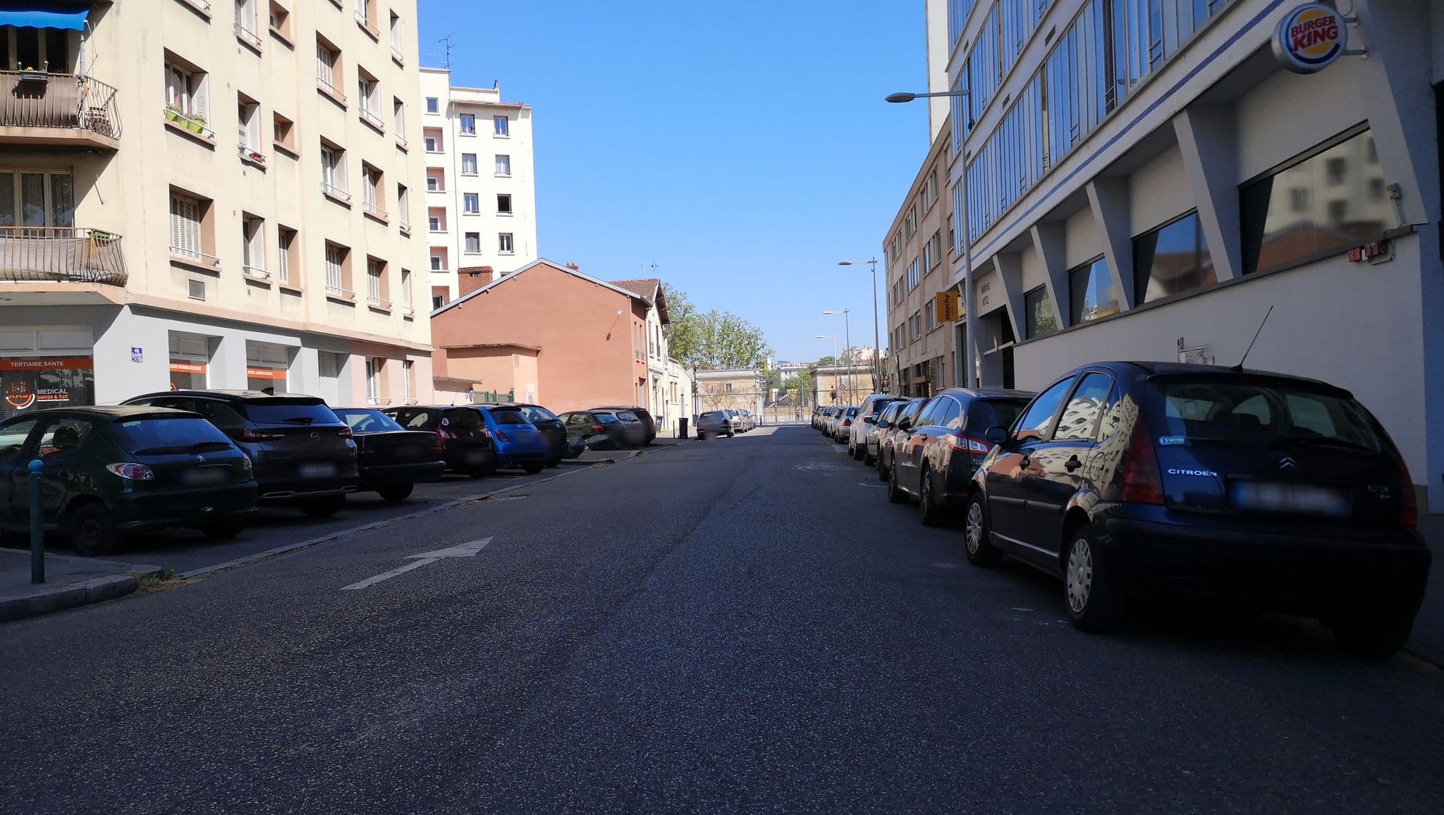 Street view near Staycity Aparthotels Lyon, Lyon — © blueberry (CC BY-SA · Mapillary)