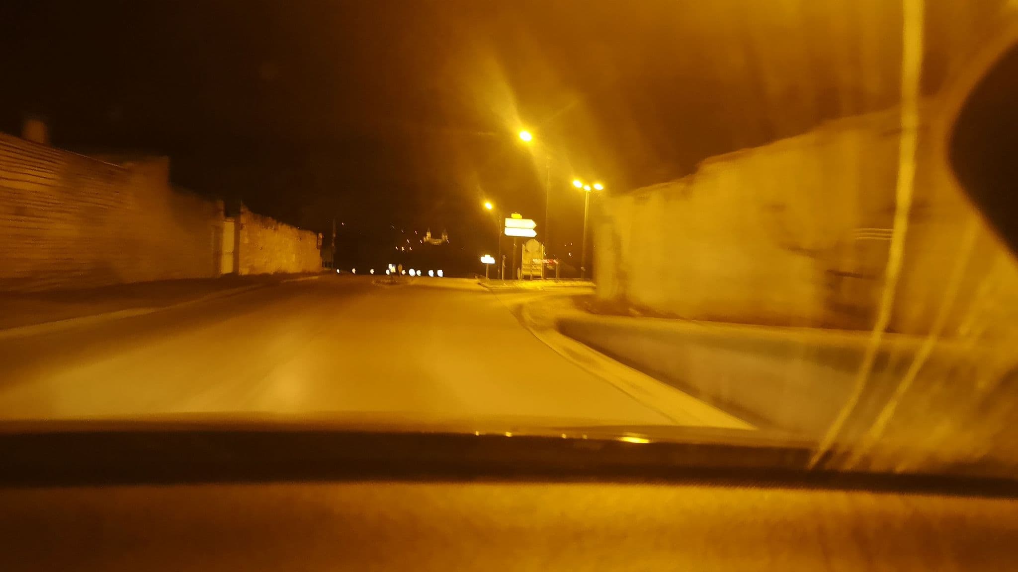 Street view near Le Meix des Fort, Tournus — © globeur (CC BY-SA · Mapillary)