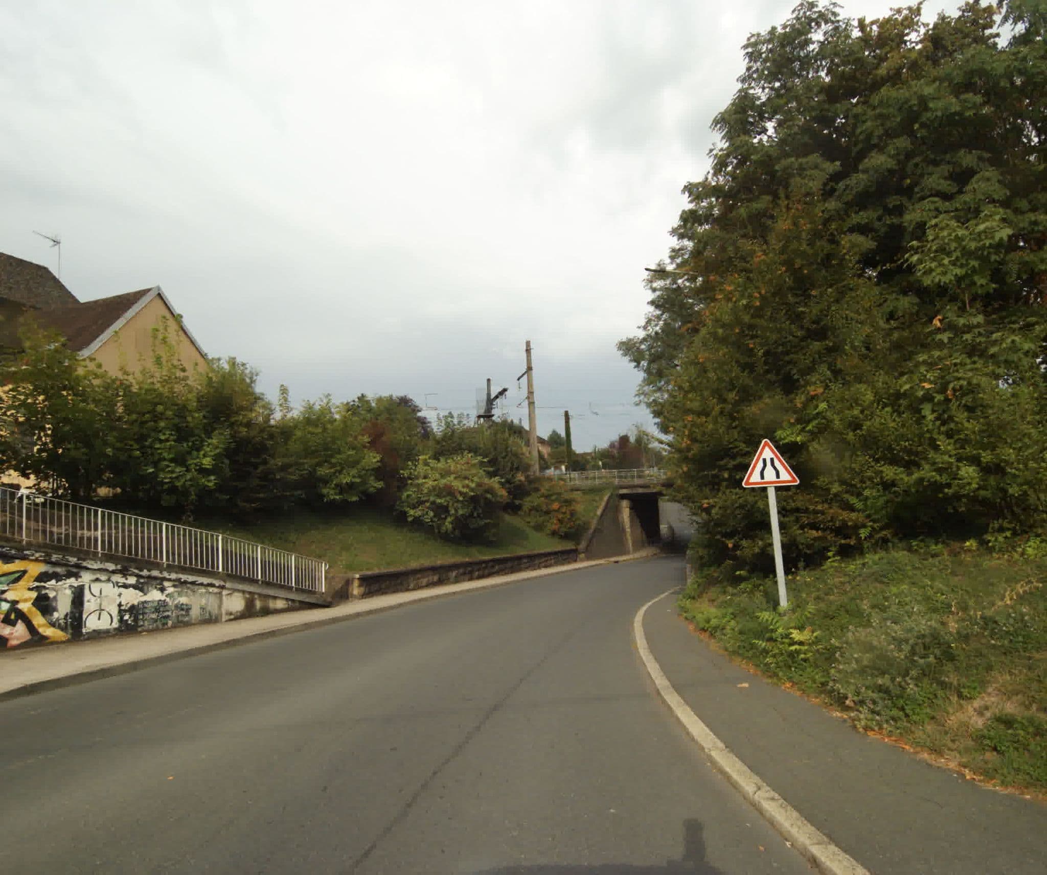 Street view near Hôtel & Spa les Sept Fontaines Best Western Premier, Tournus — © sogefi (CC BY-SA · Mapillary)