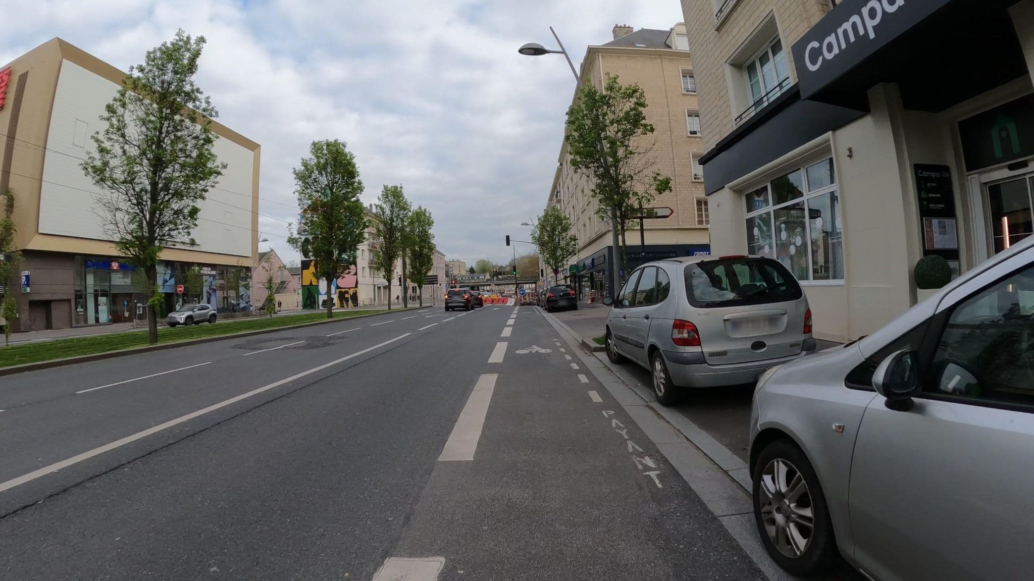 Street view near Hôtel de France, Caen — © Nzau (CC BY-SA · Mapillary)