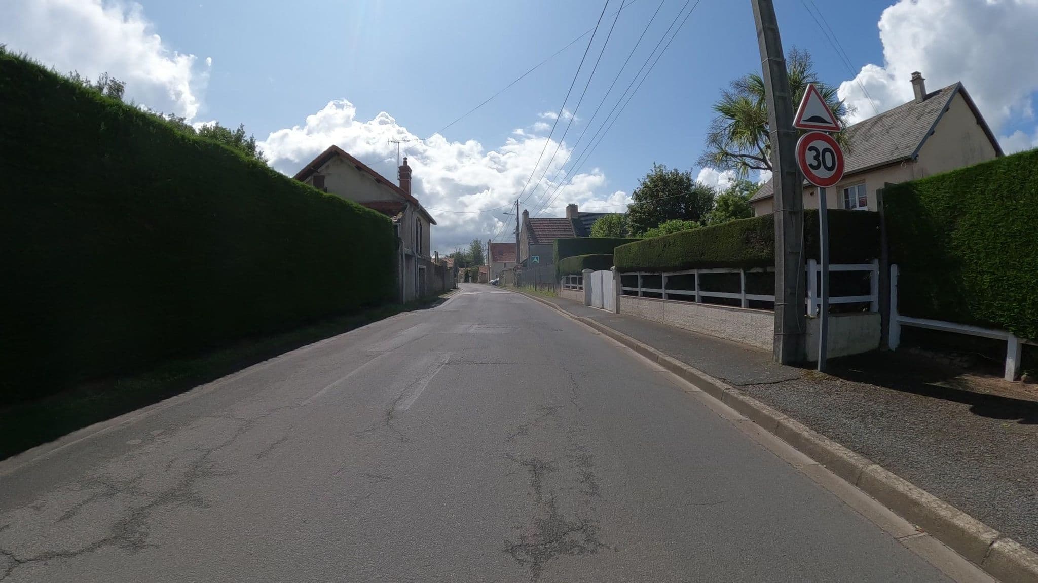 Street view near Gîte La Rose des Vents, Grandcamp-Maisy — © Nzau (CC BY-SA · Mapillary)