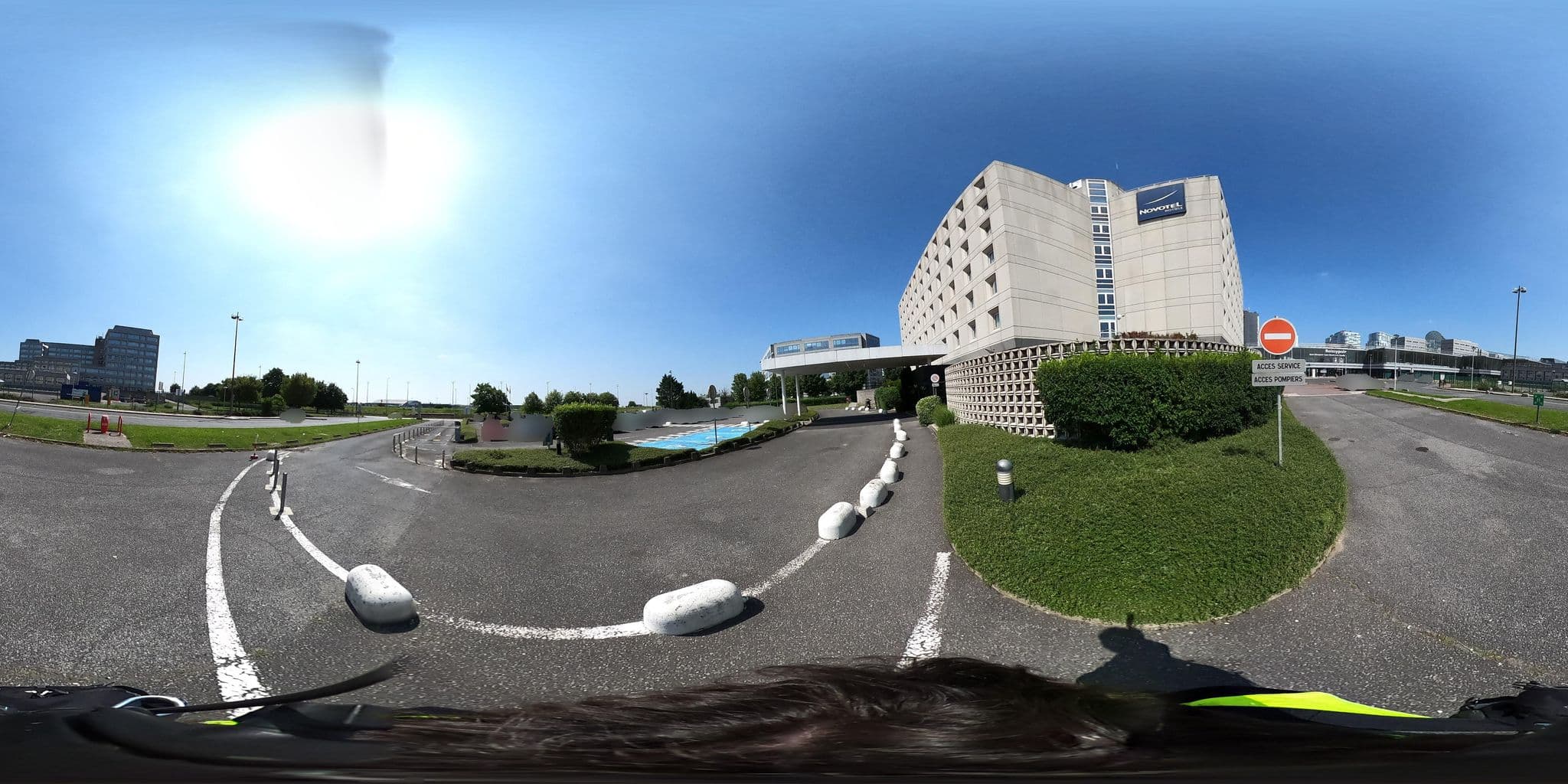 Street view near Novotel Paris CDG Terminal, Roissy-en-France — © cartocite (CC BY-SA · Mapillary)