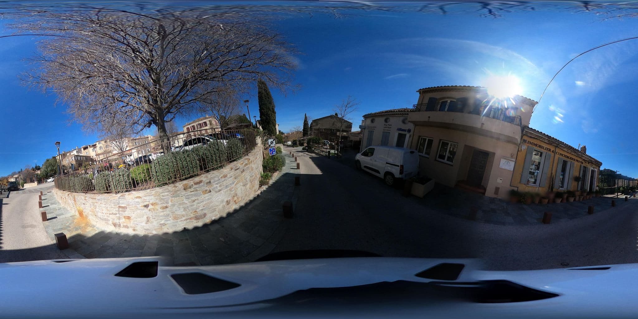 Street view near IJS, Grimaud — © sogefi (CC BY-SA · Mapillary)