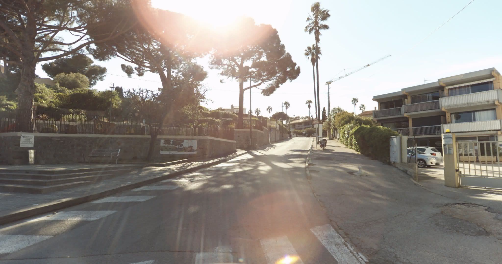 Street view near Hôtel Richiardi, Carqueiranne — © sogefi (CC BY-SA · Mapillary)