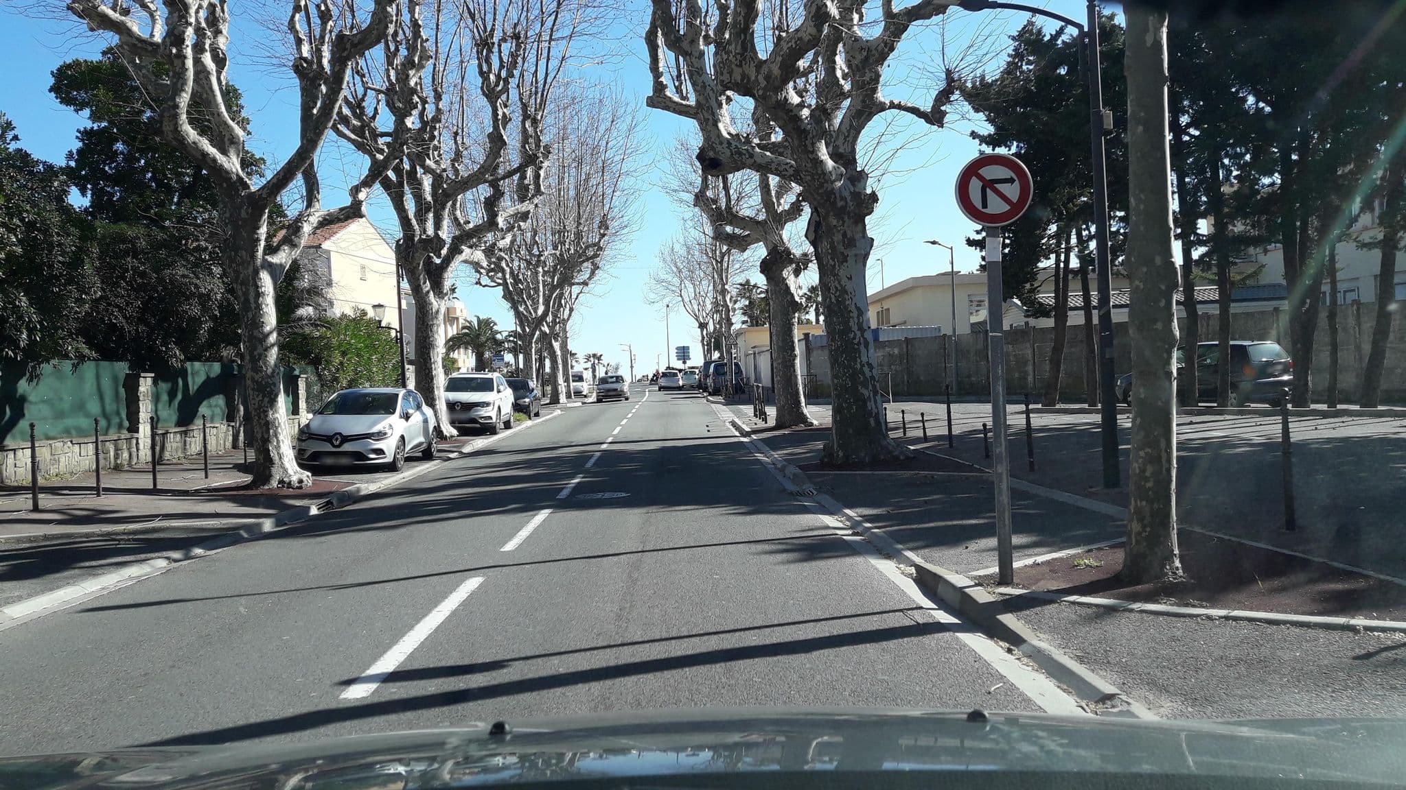 Street view near Vacanciel l'Oiseau Bleu, Fréjus — © eric_s (CC BY-SA · Mapillary)