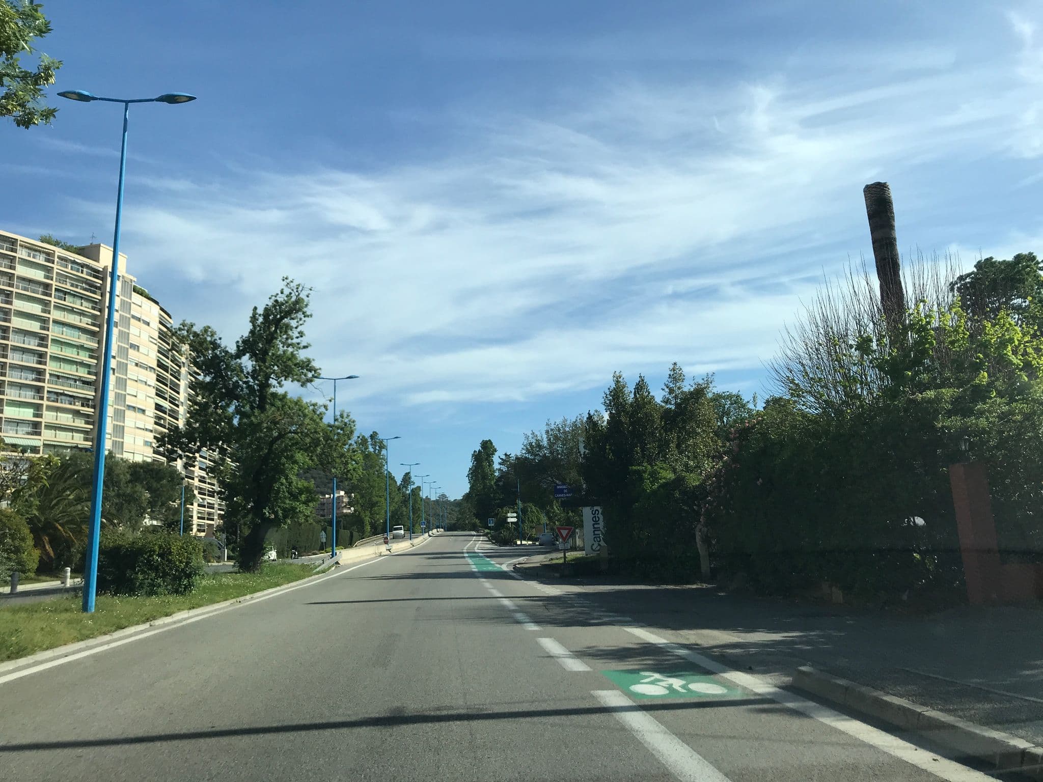 Street view near Arcantis Azur Hôtel, Mandelieu-la-Napoule — © pgiraud (CC BY-SA · Mapillary)