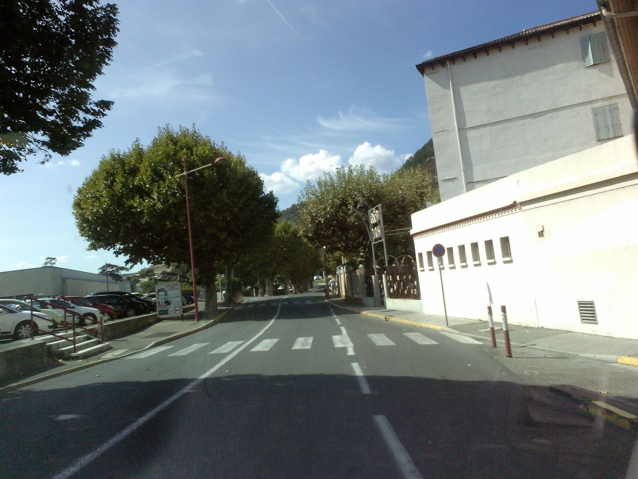 Street view near L'Aiglon, Digne-les-Bains — © thibautlecorre (CC BY-SA · Mapillary)