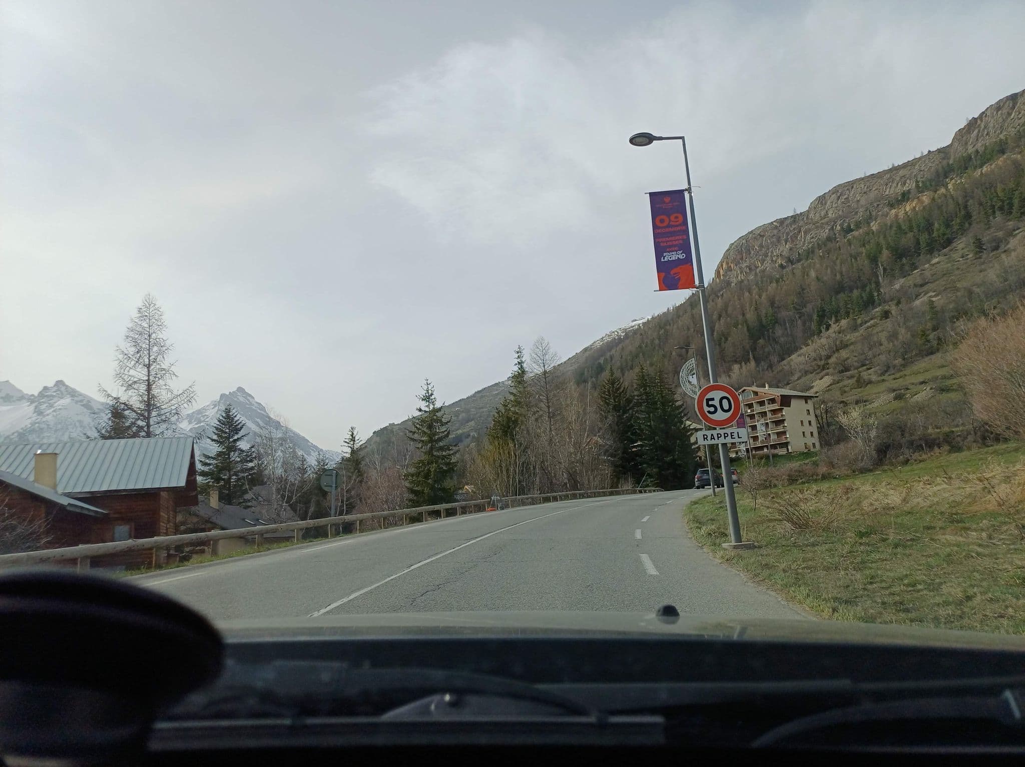 Street view near Marmotte le Monêtier Apartment, Le Monêtier-les-Bains — © MatthieuF4FNE (CC BY-SA · Mapillary)